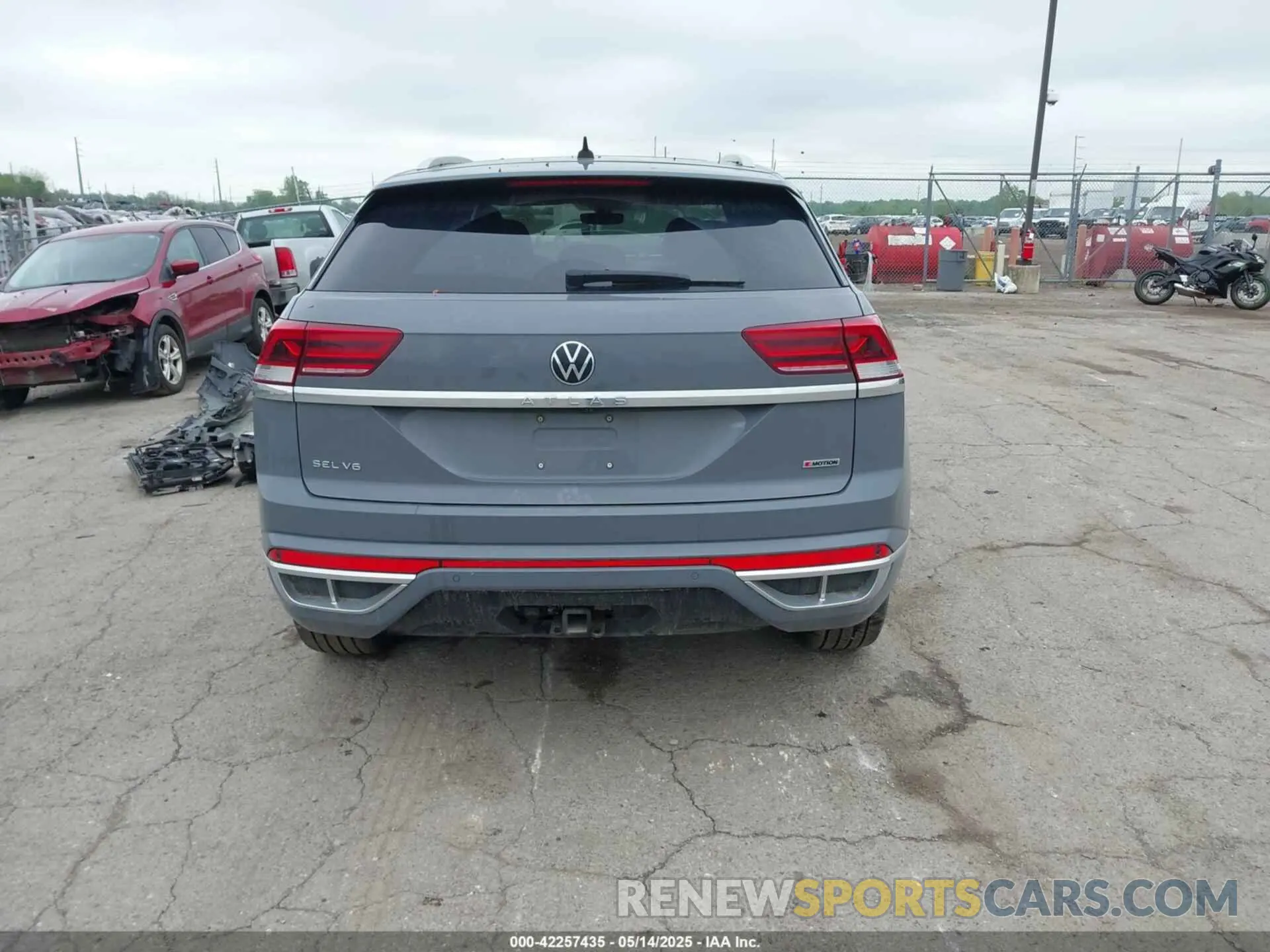 17 fotografías del automóvil dañado 1V2FE2CA0MC223881 VOLKSWAGEN ATLAS CROSS SPORT 2021