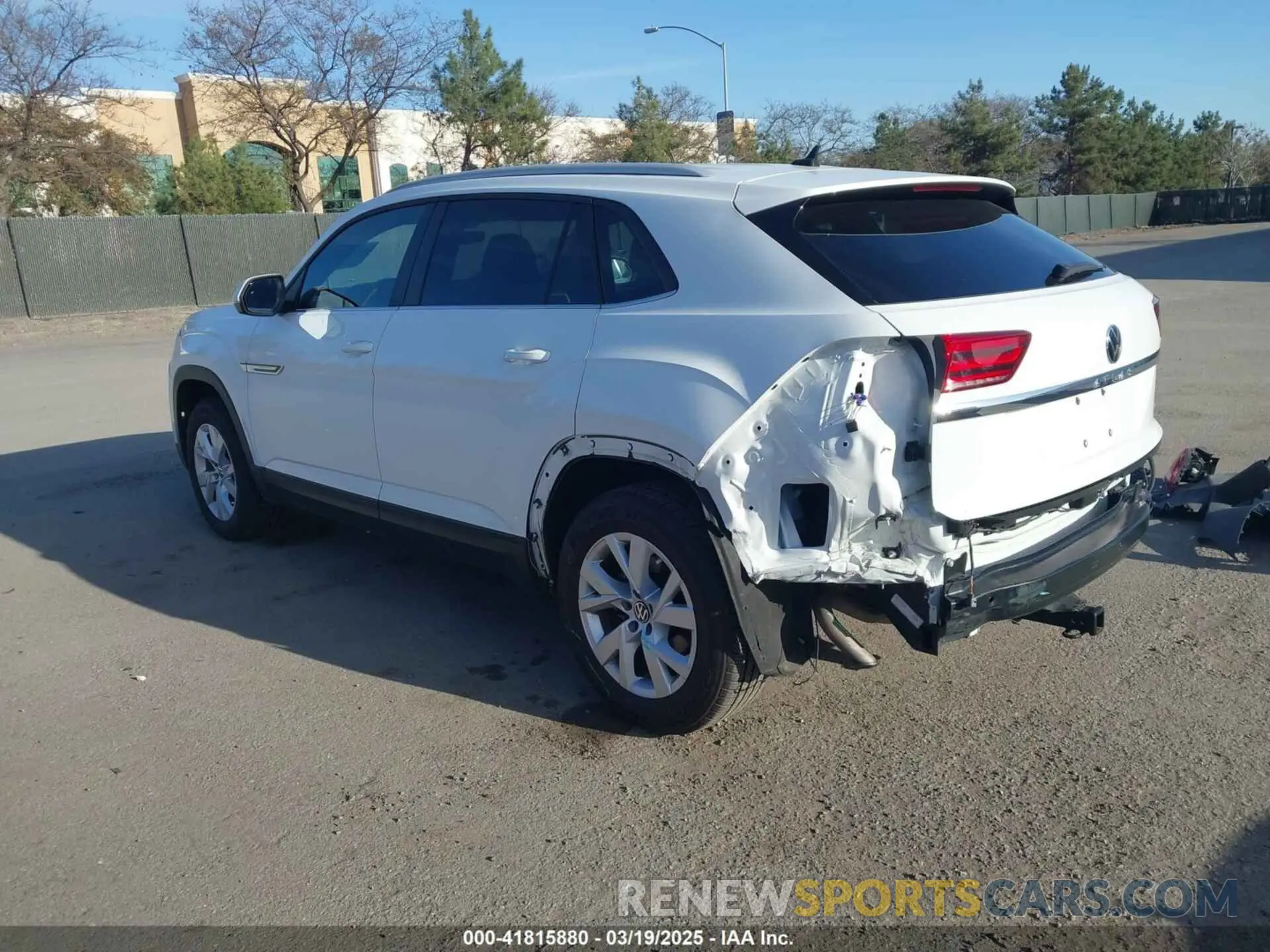 3 fotografías del automóvil dañado 1V2GC2CA1MC228064 VOLKSWAGEN ATLAS CROSS SPORT 2021