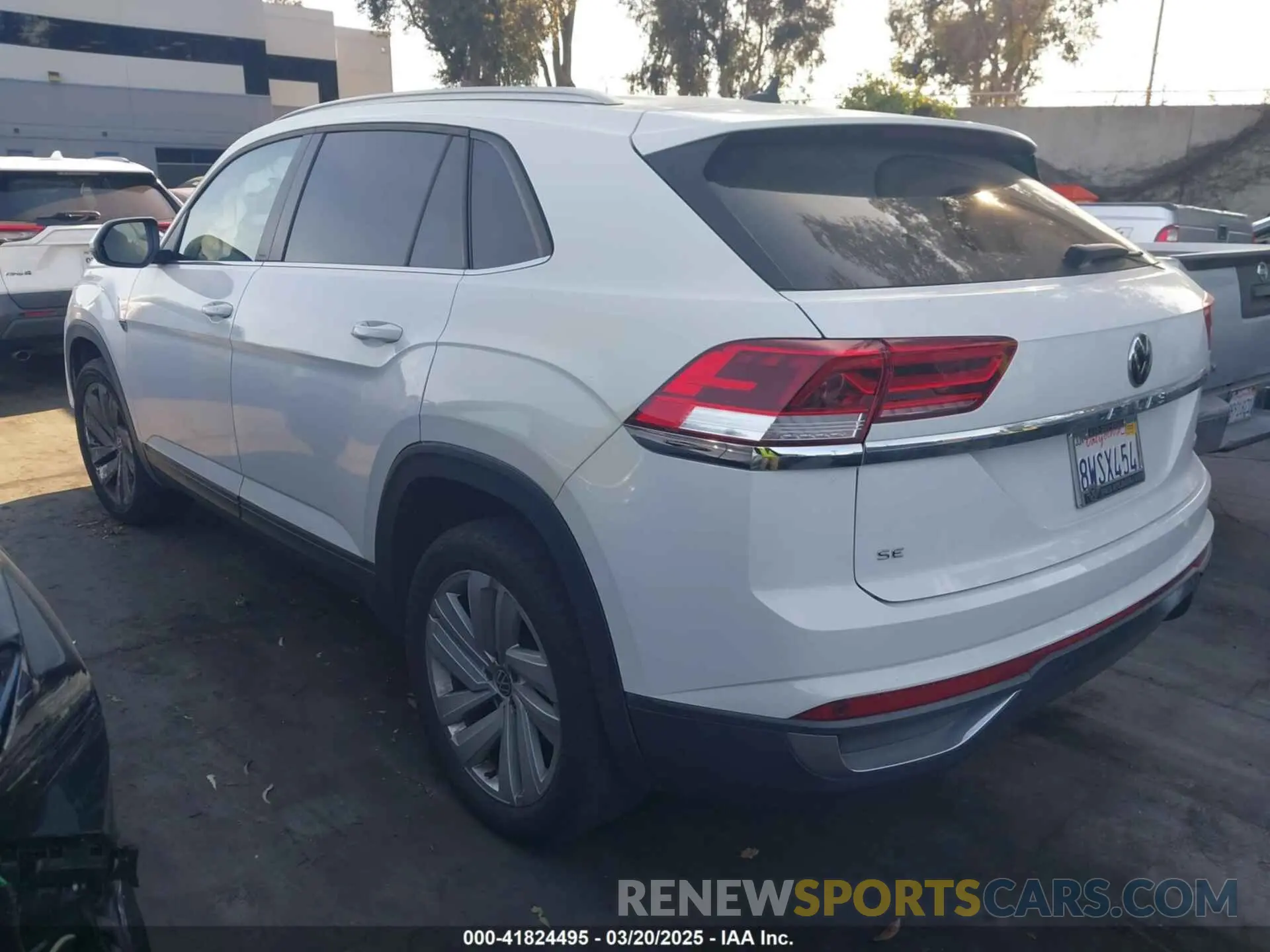 3 fotografías del automóvil dañado 1V2HC2CA4MC229651 VOLKSWAGEN ATLAS CROSS SPORT 2021