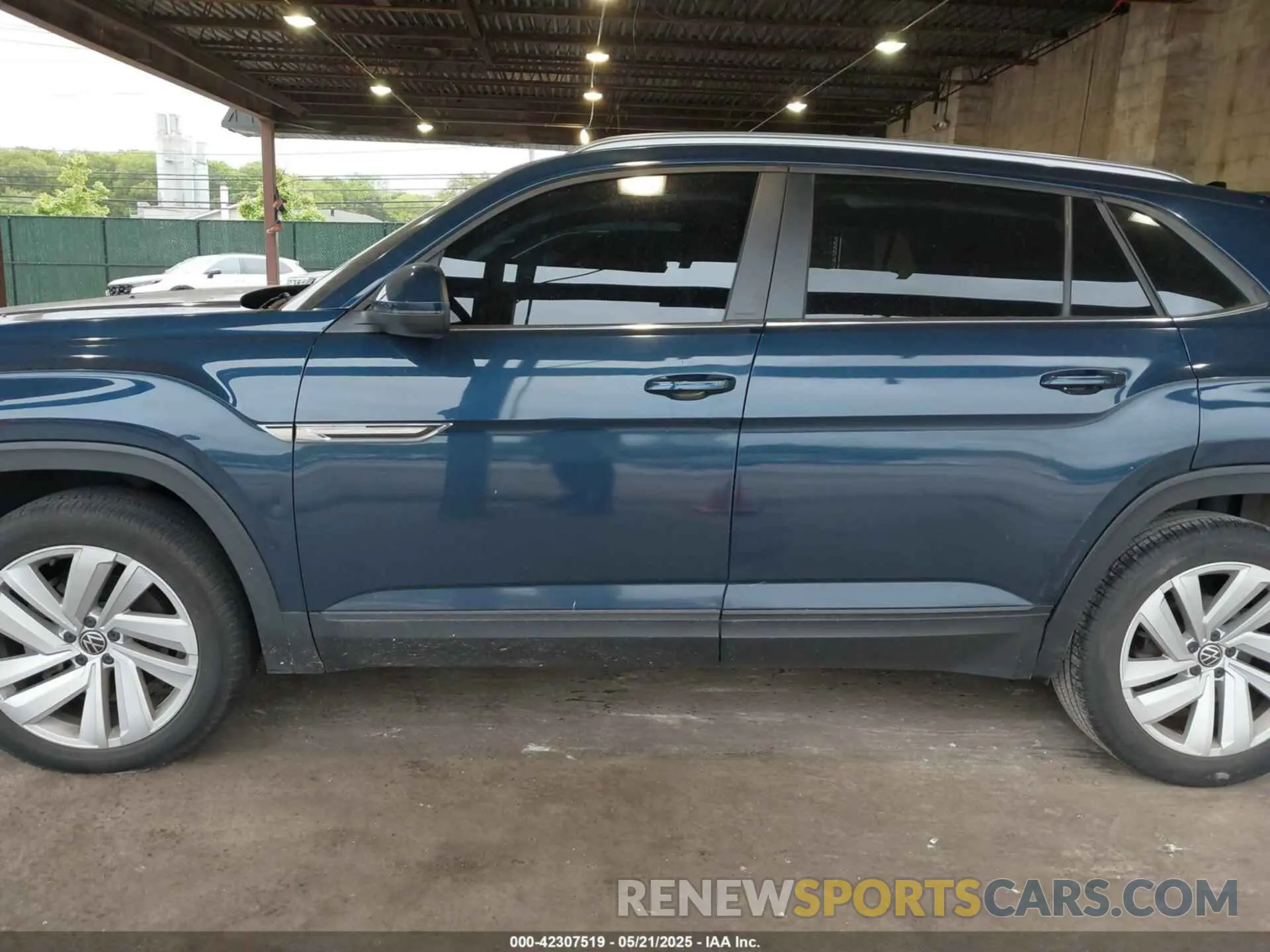 14 fotografías del automóvil dañado 1V2KC2CA7MC204345 VOLKSWAGEN ATLAS CROSS SPORT 2021