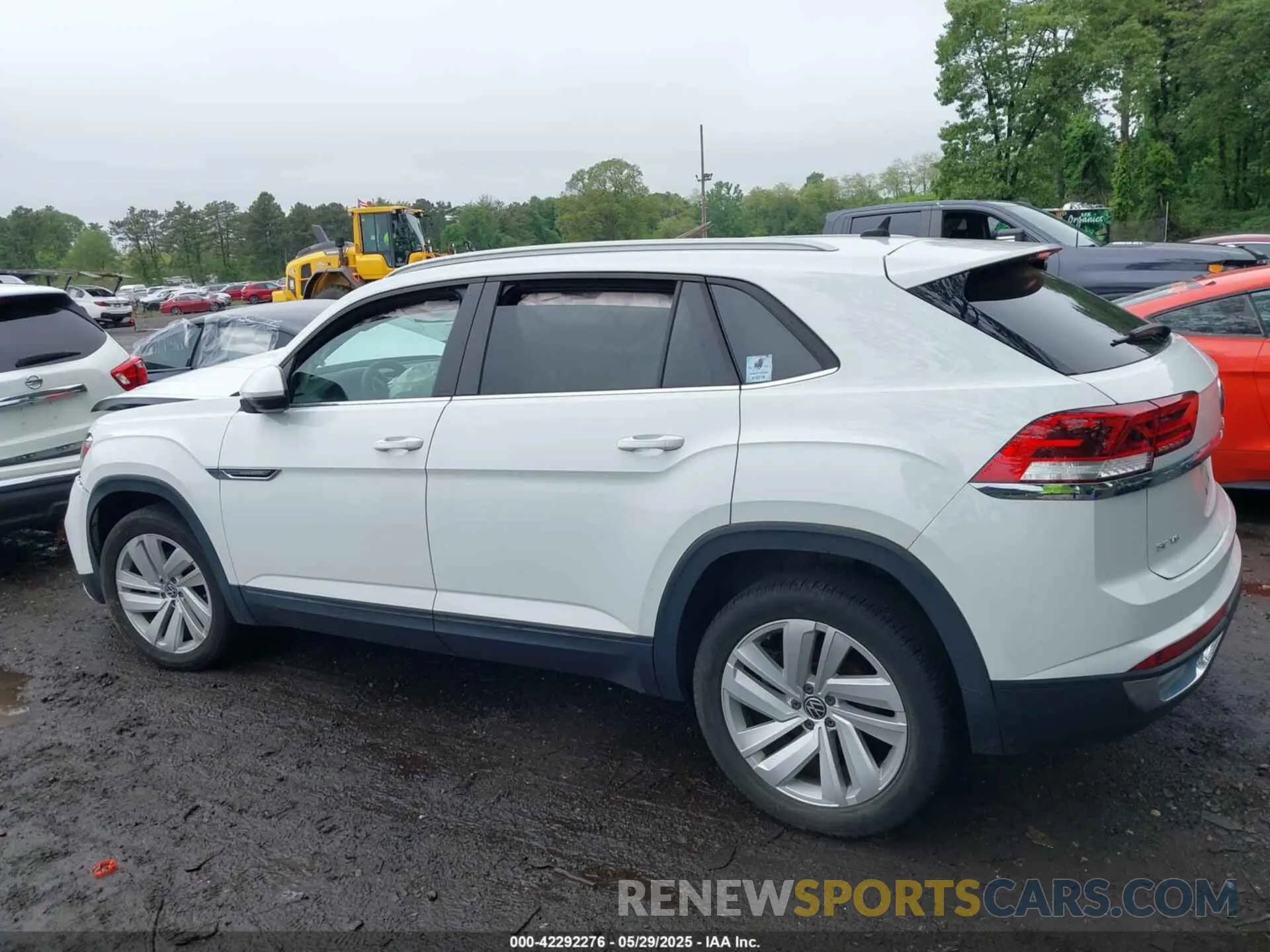 14 fotografías del automóvil dañado 1V2KE2CAXMC202664 VOLKSWAGEN ATLAS CROSS SPORT 2021