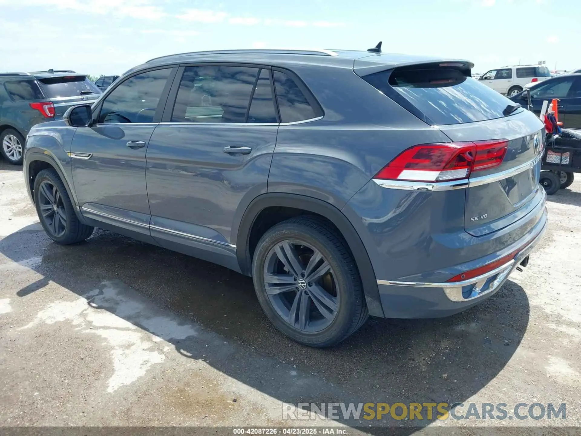 3 fotografías del automóvil dañado 1V2ME2CA4MC206041 VOLKSWAGEN ATLAS CROSS SPORT 2021