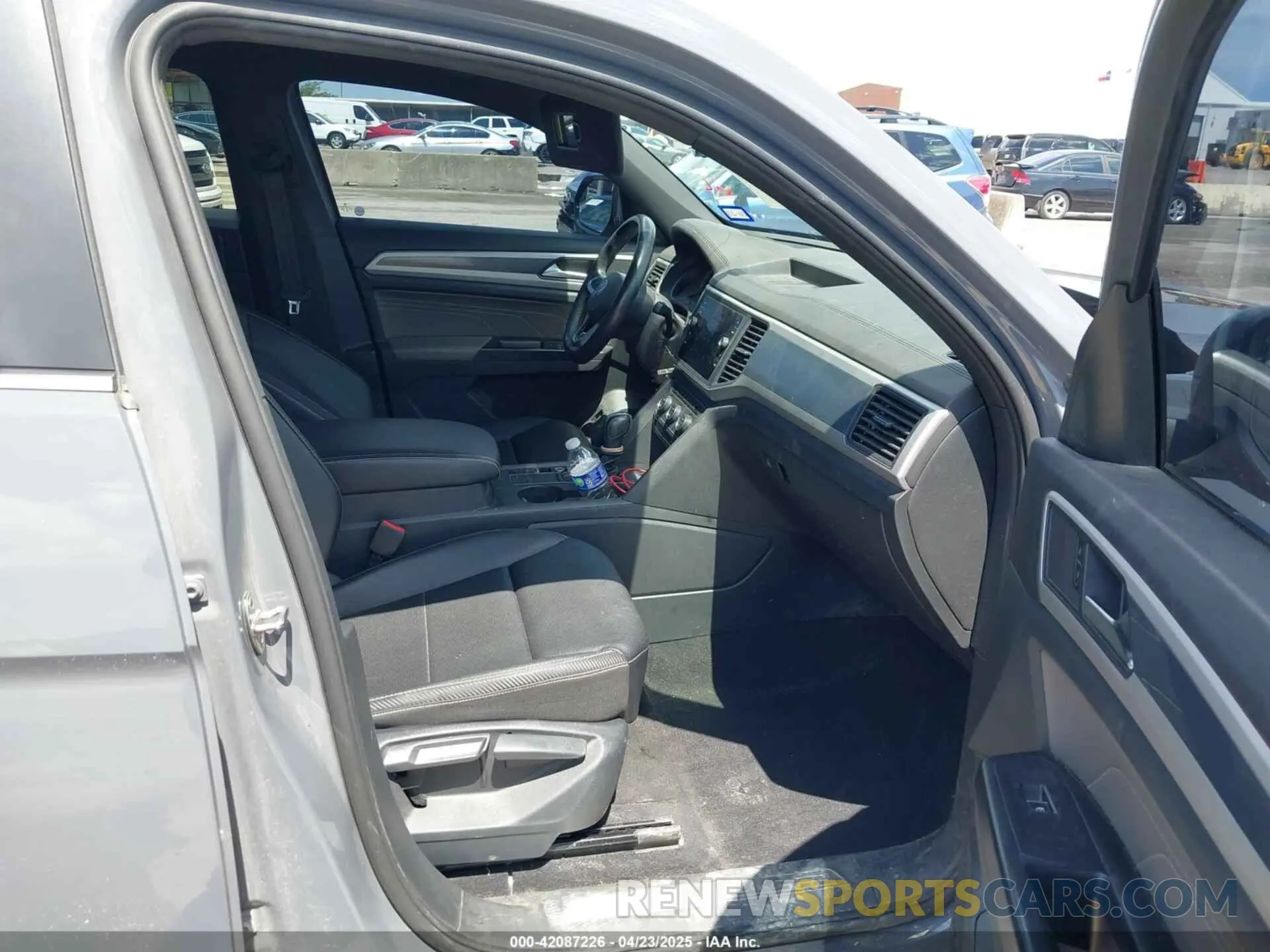 5 fotografías del automóvil dañado 1V2ME2CA4MC206041 VOLKSWAGEN ATLAS CROSS SPORT 2021