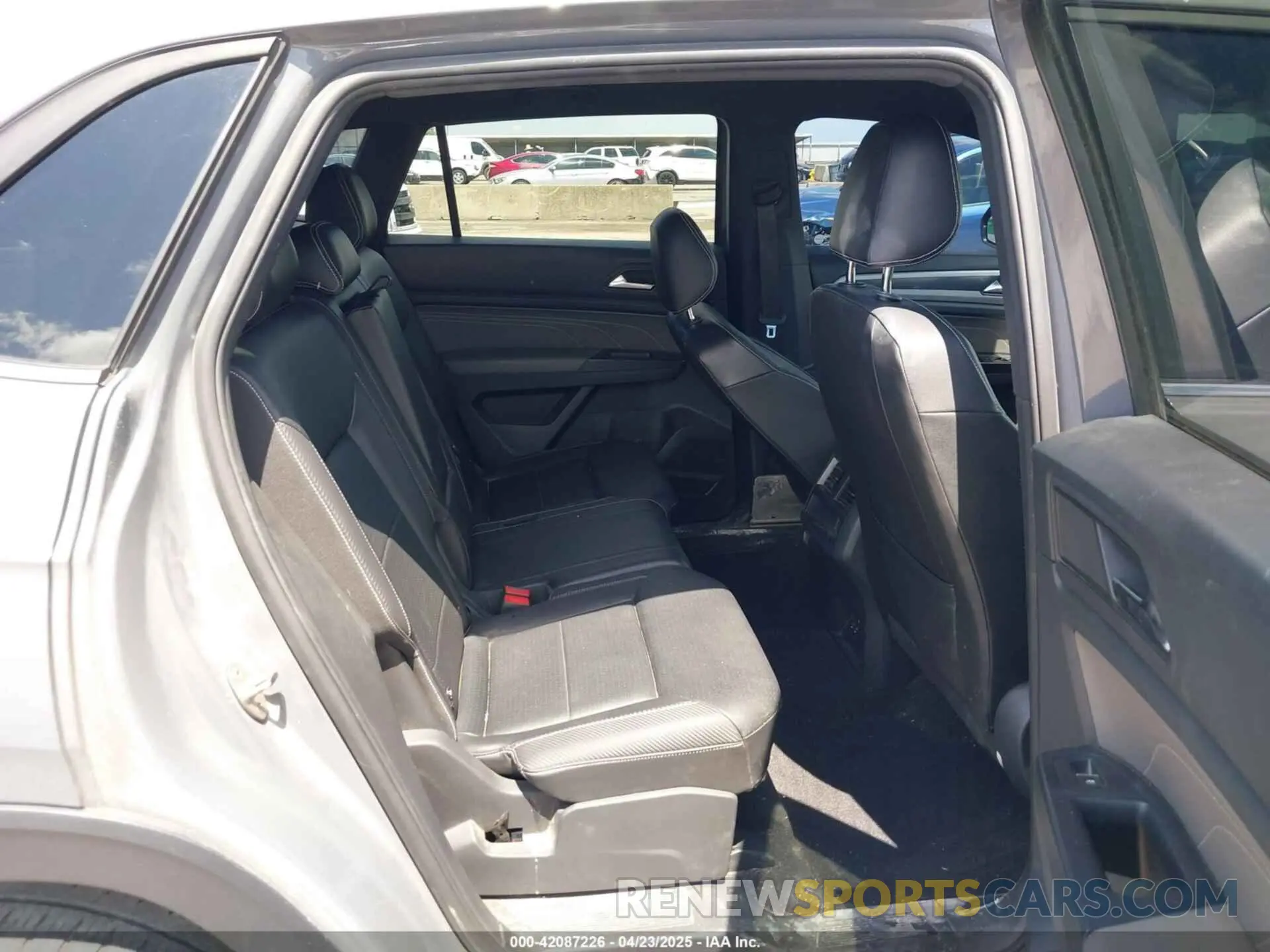 8 fotografías del automóvil dañado 1V2ME2CA4MC206041 VOLKSWAGEN ATLAS CROSS SPORT 2021