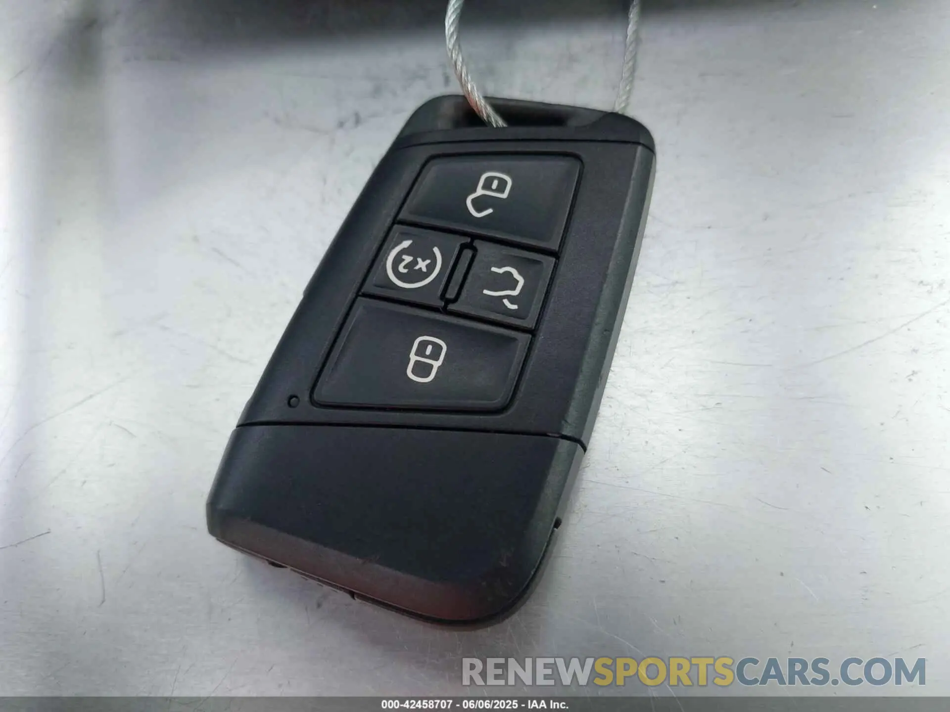 11 fotografías del automóvil dañado 1V2TC2CAXMC219555 VOLKSWAGEN ATLAS CROSS SPORT 2021