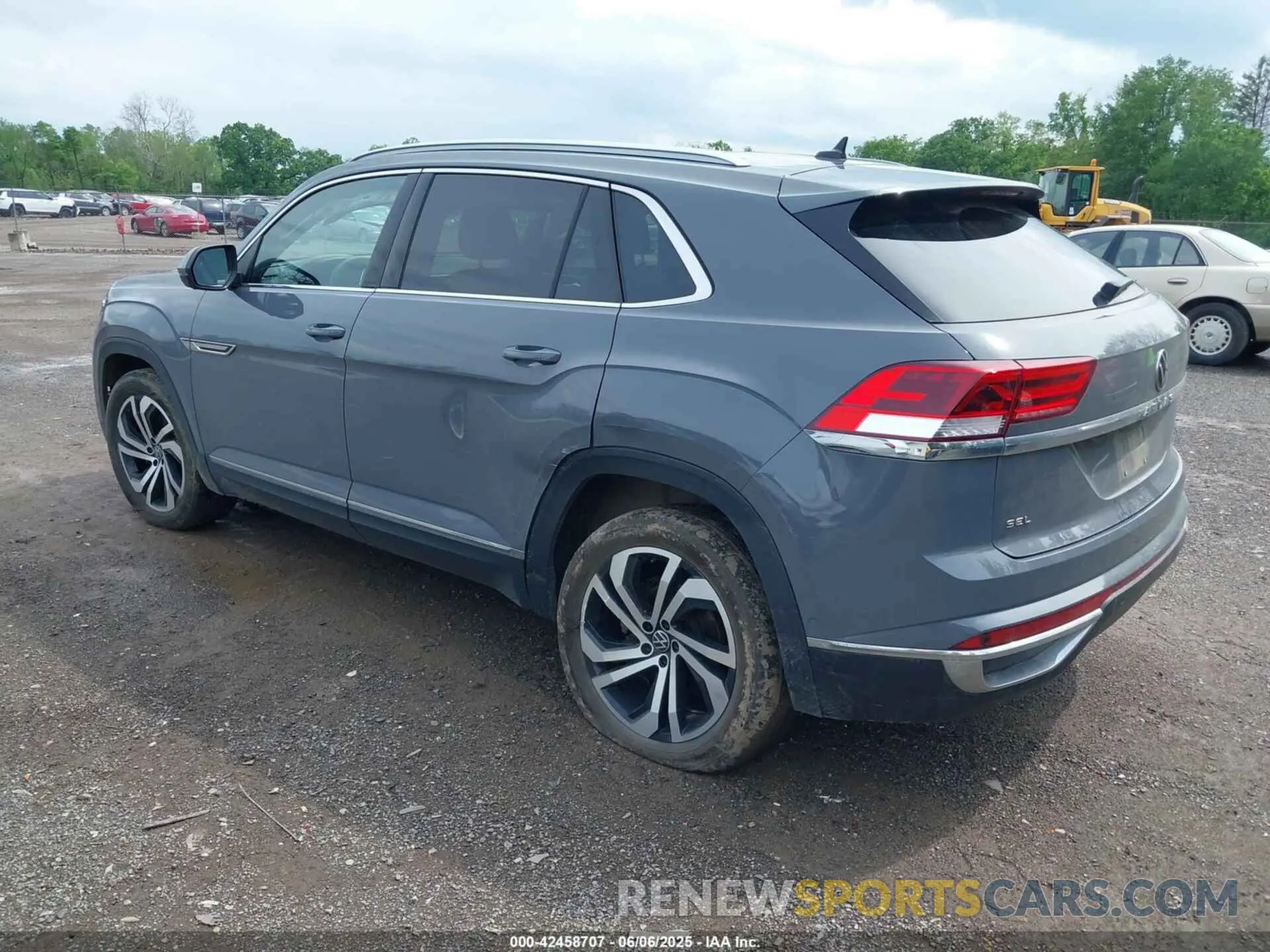 3 fotografías del automóvil dañado 1V2TC2CAXMC219555 VOLKSWAGEN ATLAS CROSS SPORT 2021