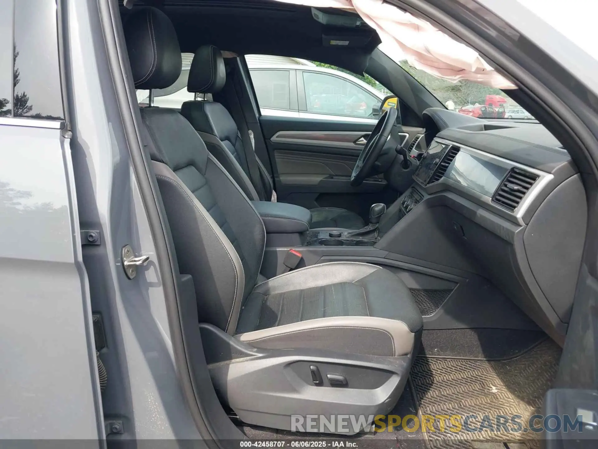 5 fotografías del automóvil dañado 1V2TC2CAXMC219555 VOLKSWAGEN ATLAS CROSS SPORT 2021