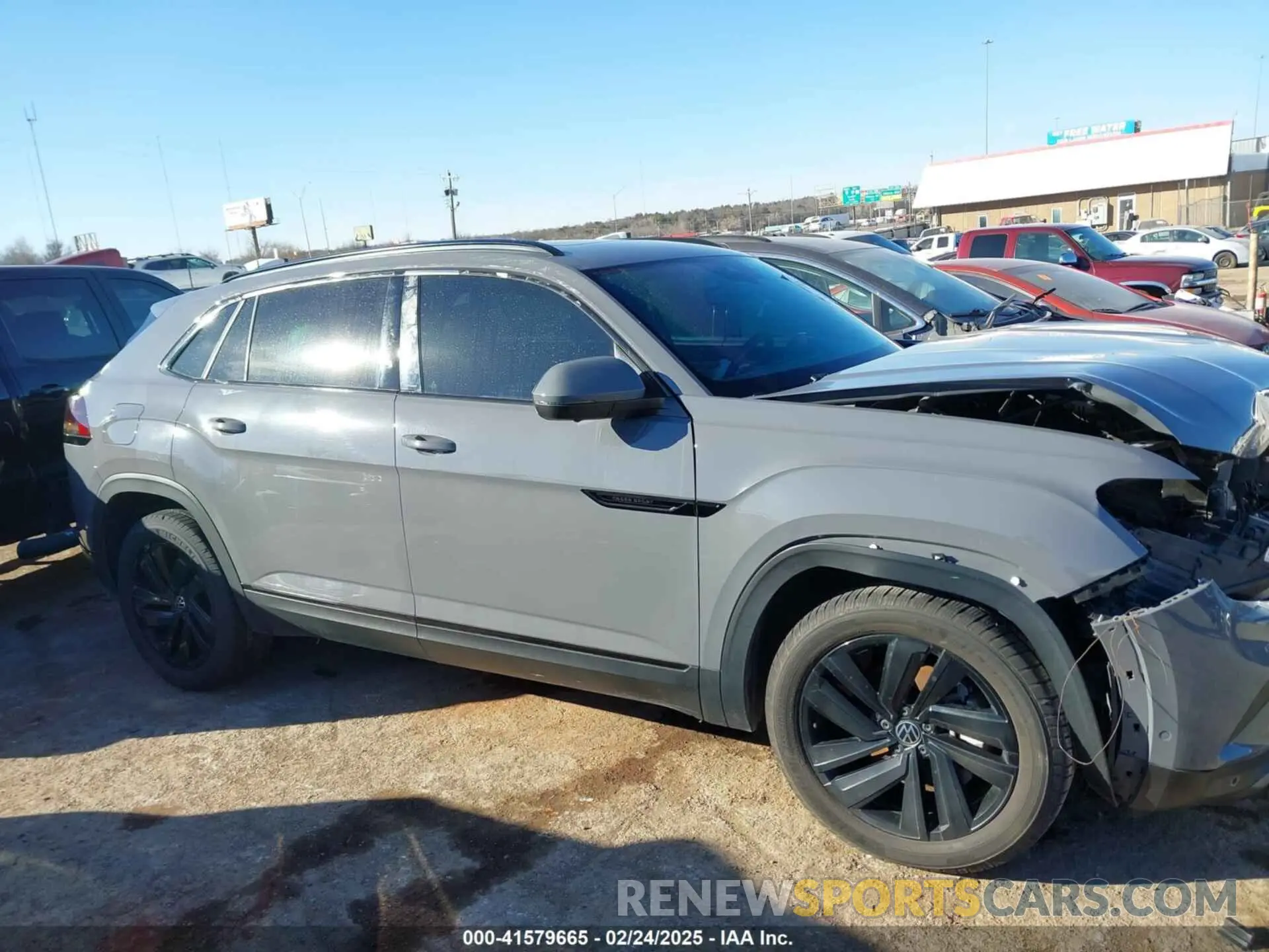 13 fotografías del automóvil dañado 1V2TE2CAXMC215550 VOLKSWAGEN ATLAS CROSS SPORT 2021