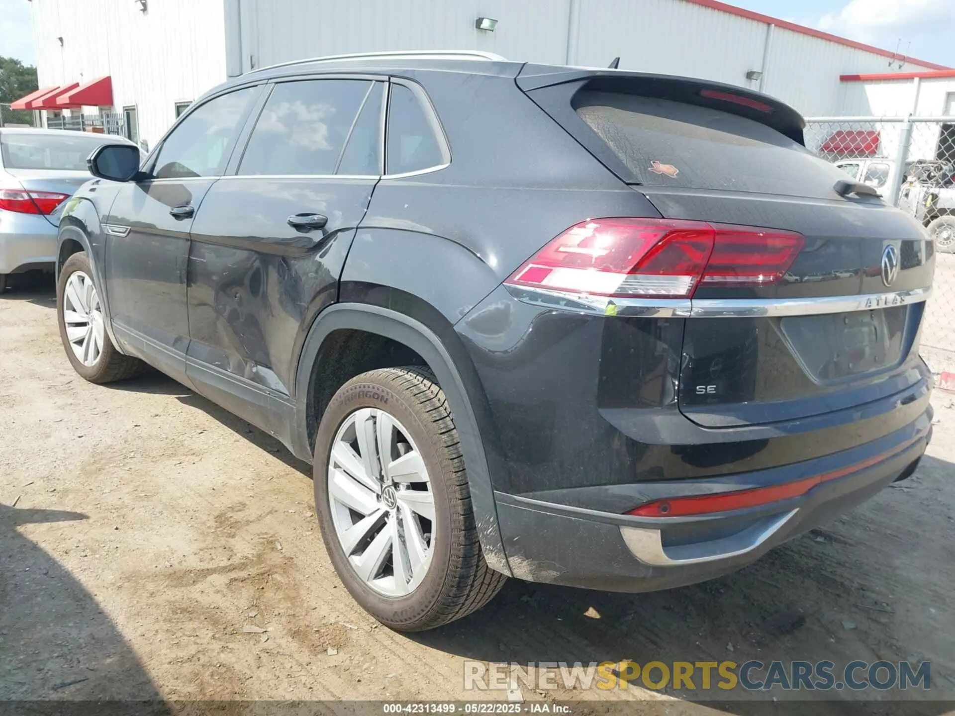 3 fotografías del automóvil dañado 1V2WC2CA4MC236896 VOLKSWAGEN ATLAS CROSS SPORT 2021
