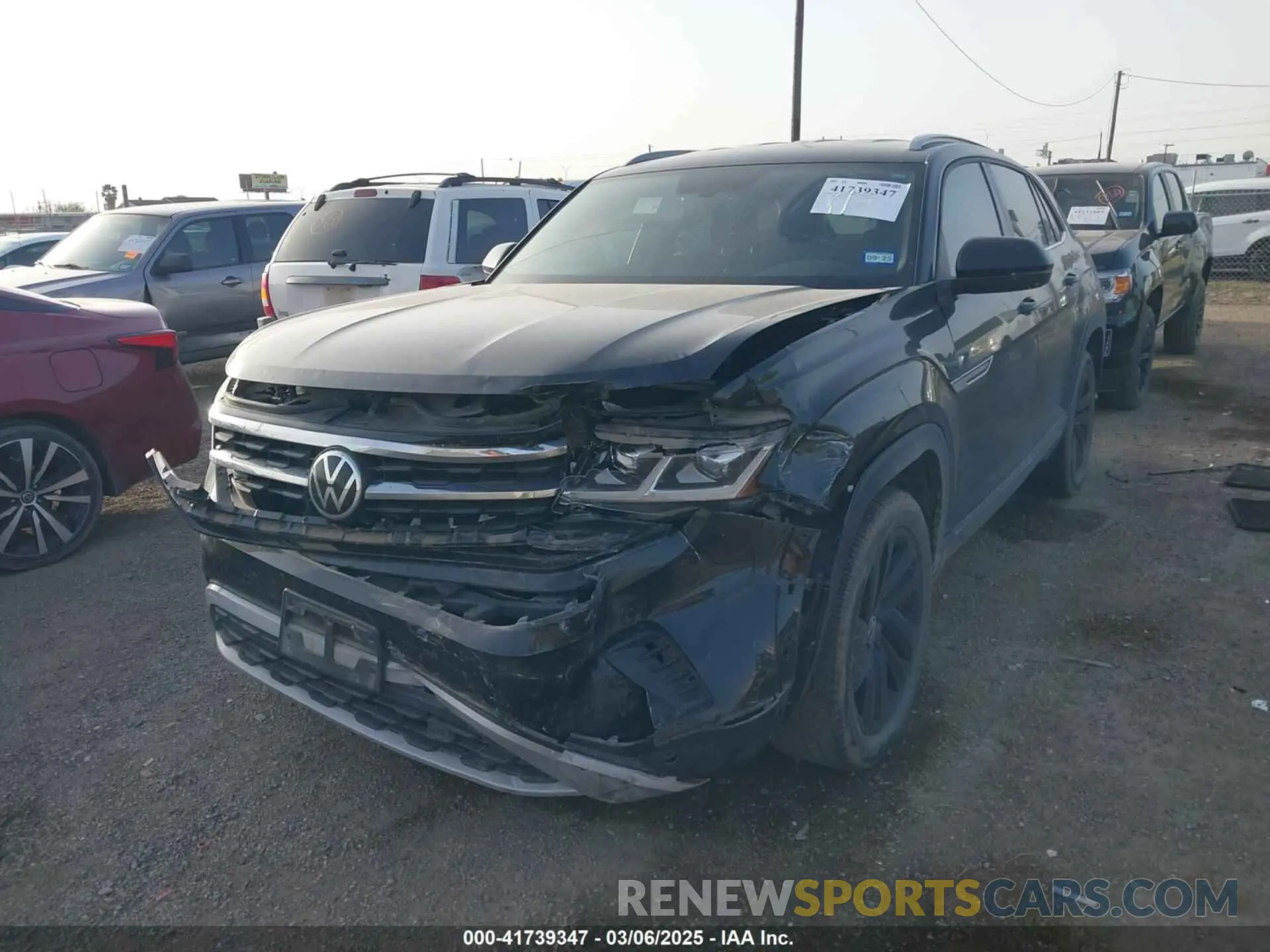 2 fotografías del automóvil dañado 1V2WE2CA3MC240934 VOLKSWAGEN ATLAS CROSS SPORT 2021