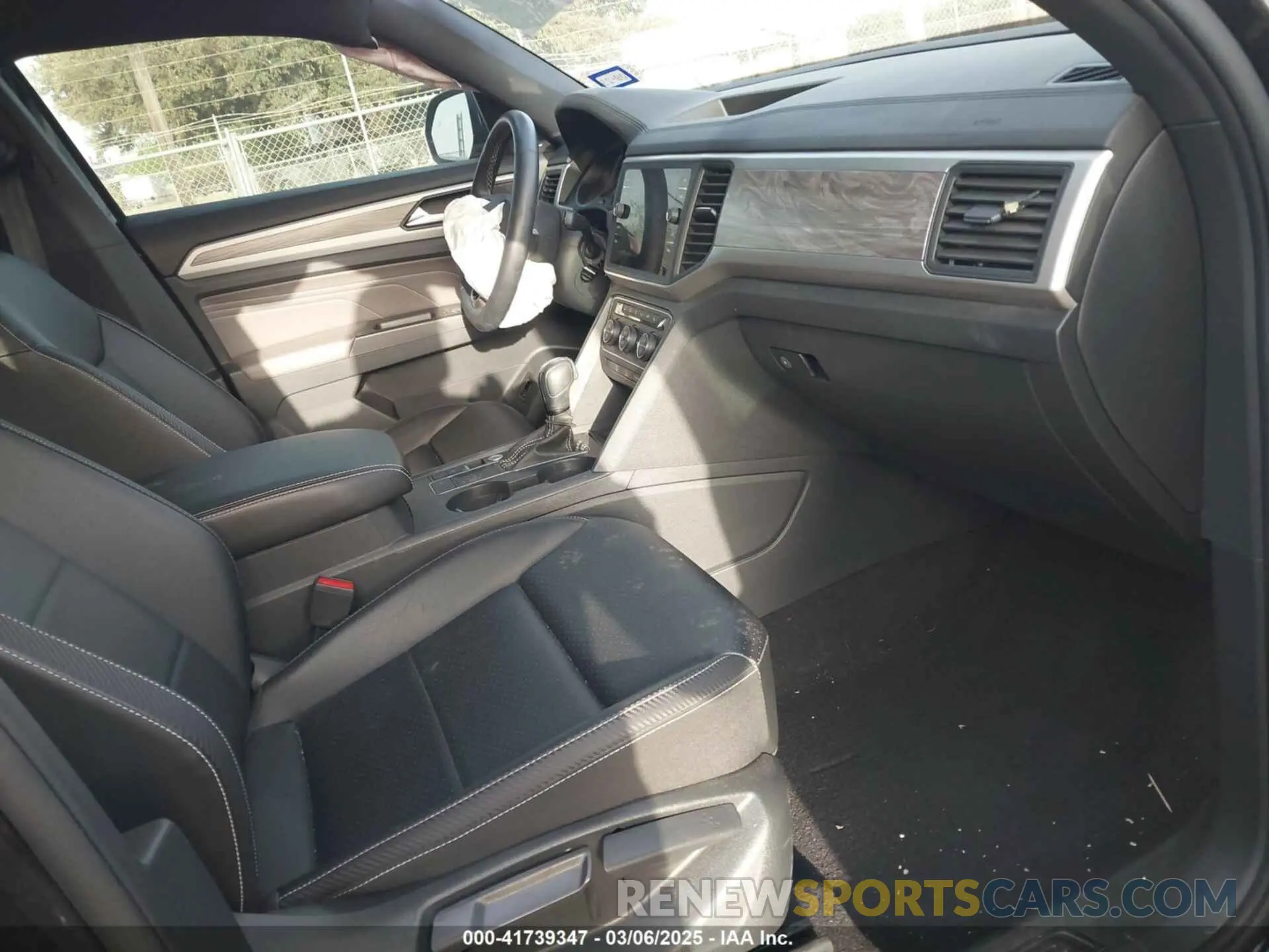 5 fotografías del automóvil dañado 1V2WE2CA3MC240934 VOLKSWAGEN ATLAS CROSS SPORT 2021