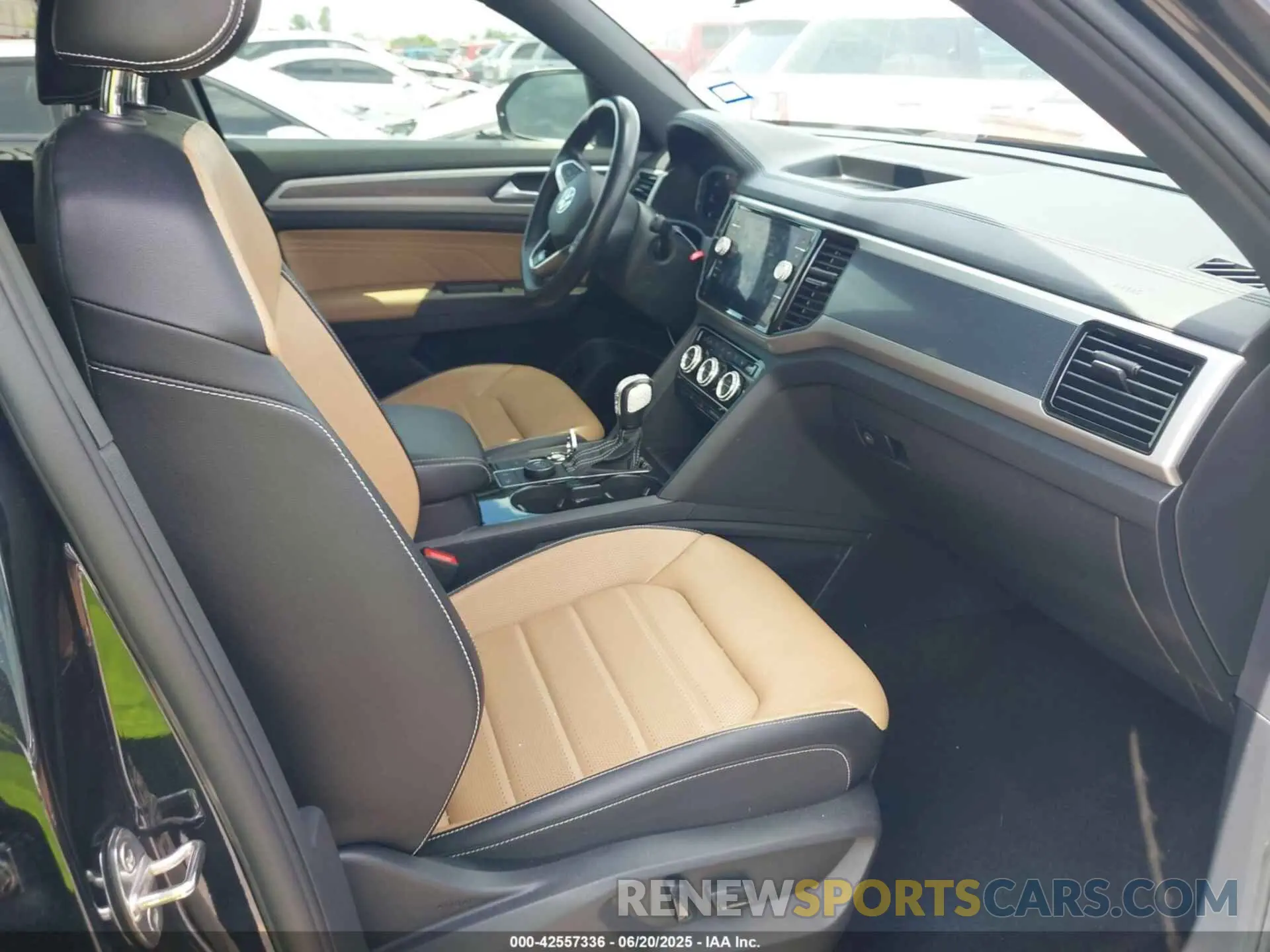 5 fotografías del automóvil dañado 1V2FE2CA5NC206298 VOLKSWAGEN ATLAS CROSS SPORT 2022