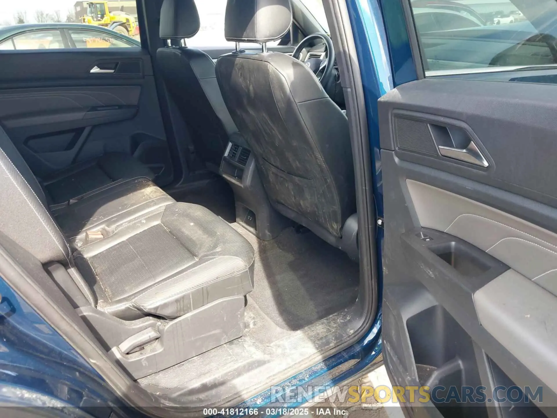 8 fotografías del automóvil dañado 1V2HE2CAXNC224787 VOLKSWAGEN ATLAS CROSS SPORT 2022