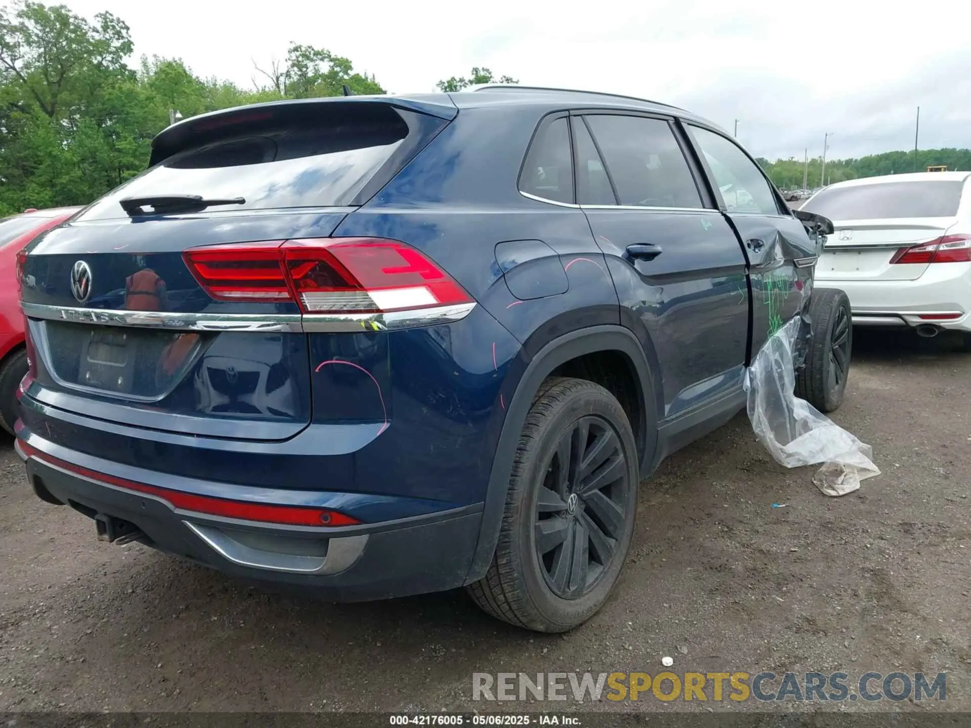4 fotografías del automóvil dañado 1V2JE2CA4NC205458 VOLKSWAGEN ATLAS CROSS SPORT 2022