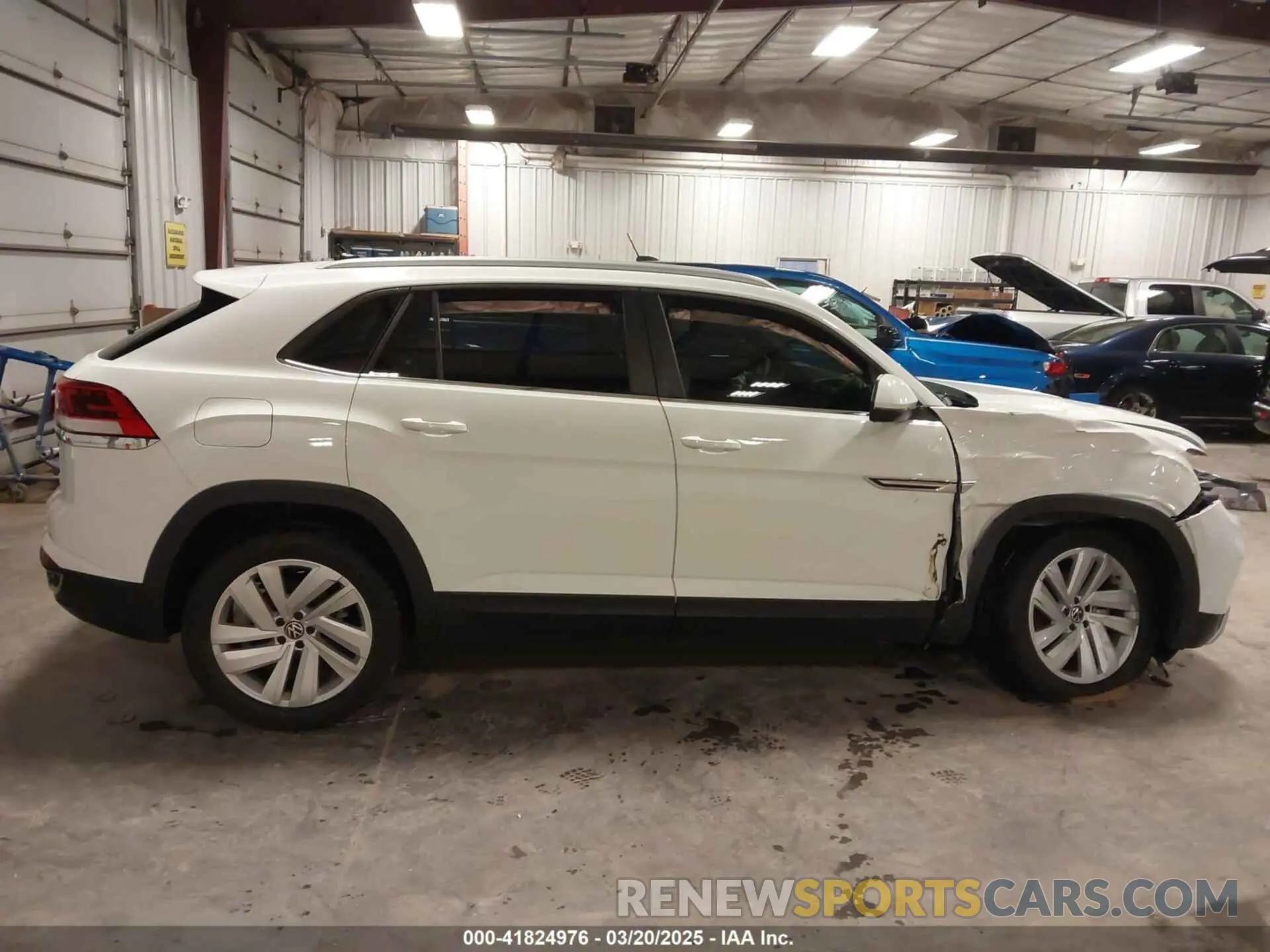 13 fotografías del automóvil dañado 1V2KC2CA4NC214204 VOLKSWAGEN ATLAS CROSS SPORT 2022