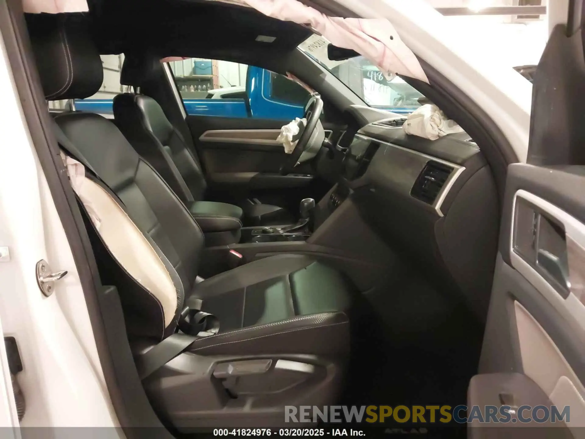5 fotografías del automóvil dañado 1V2KC2CA4NC214204 VOLKSWAGEN ATLAS CROSS SPORT 2022