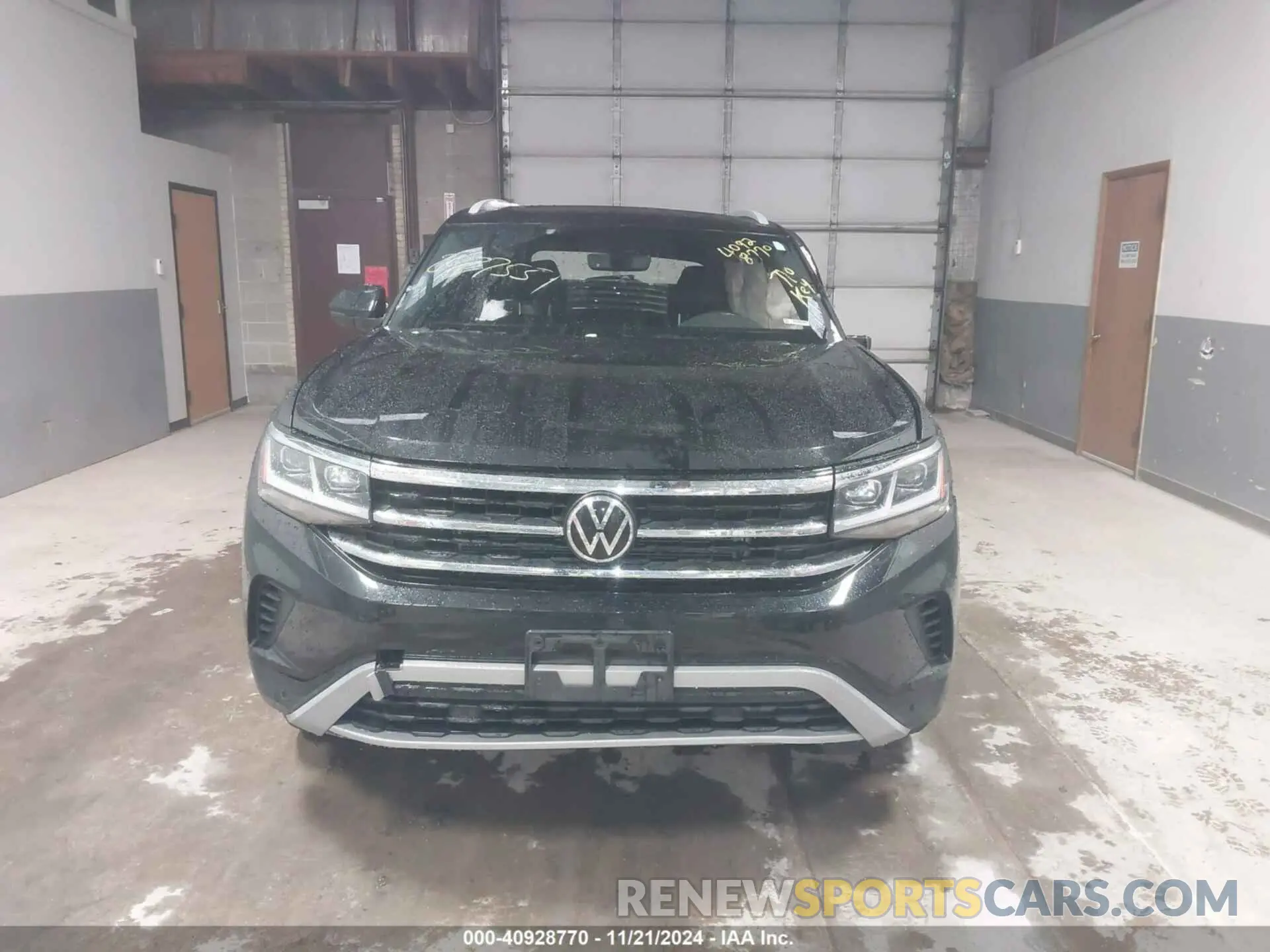 13 fotografías del automóvil dañado 1V2KE2CA0NC227686 VOLKSWAGEN ATLAS CROSS SPORT 2022
