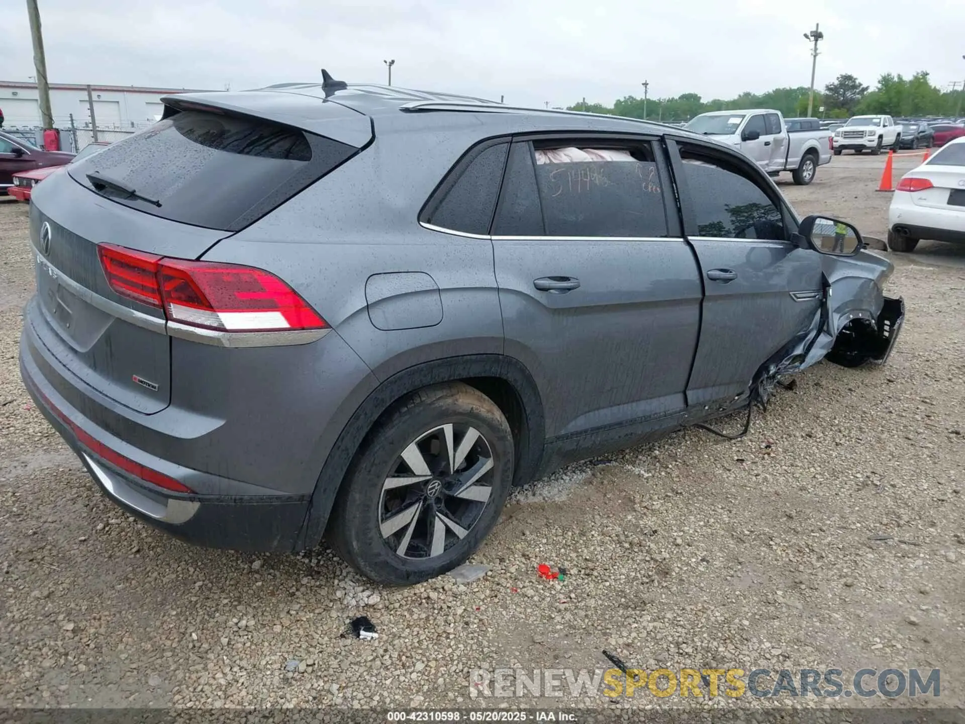 4 fotografías del automóvil dañado 1V2LC2CA1NC203536 VOLKSWAGEN ATLAS CROSS SPORT 2022