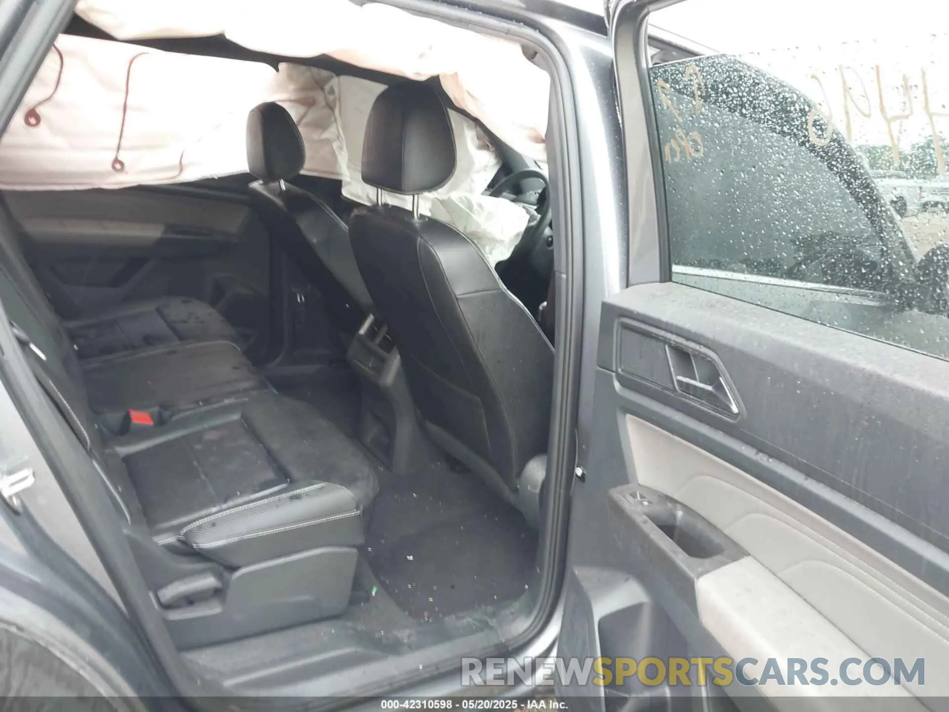8 fotografías del automóvil dañado 1V2LC2CA1NC203536 VOLKSWAGEN ATLAS CROSS SPORT 2022
