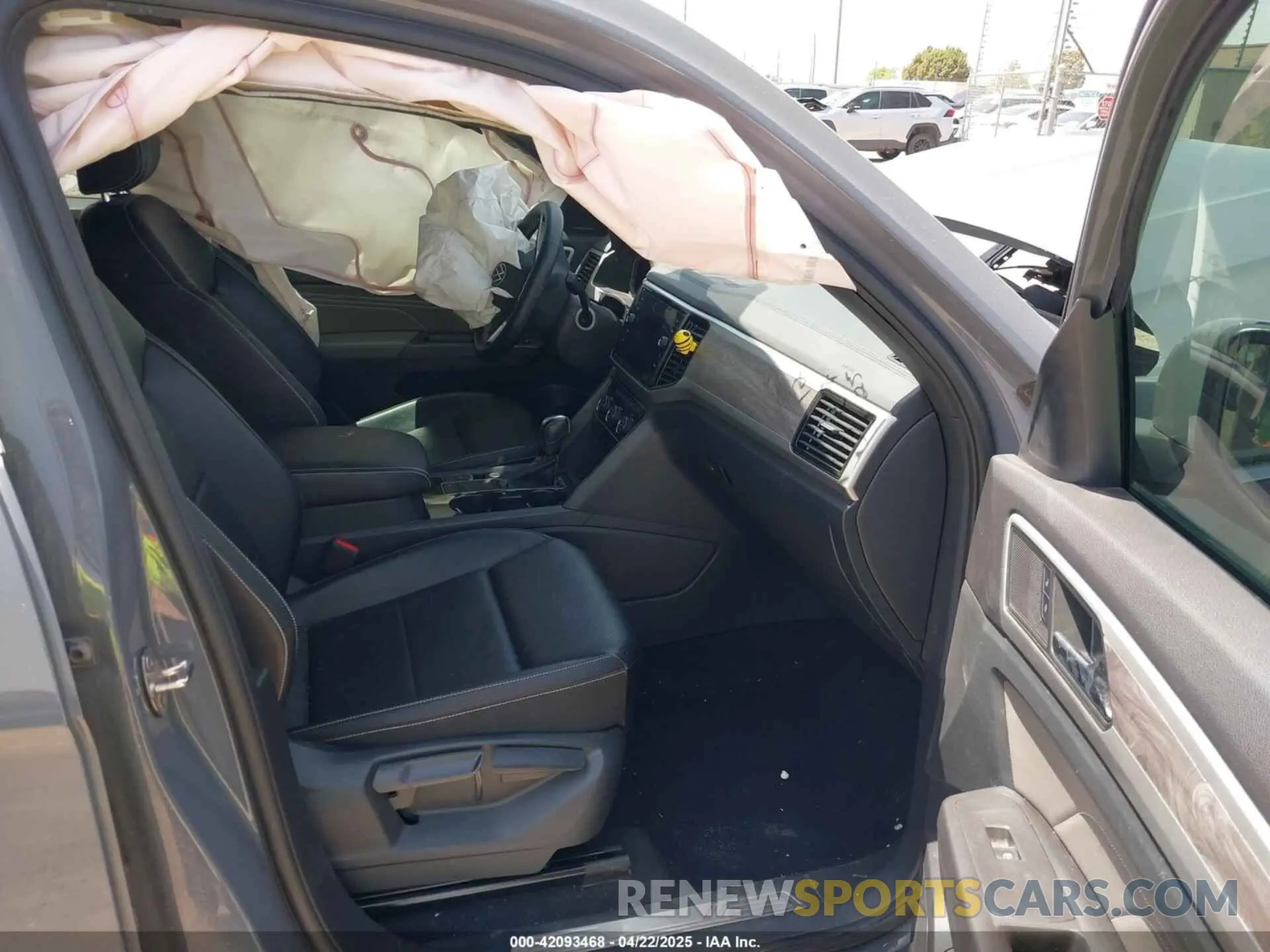 5 fotografías del automóvil dañado 1V2WC2CA8NC215017 VOLKSWAGEN ATLAS CROSS SPORT 2022