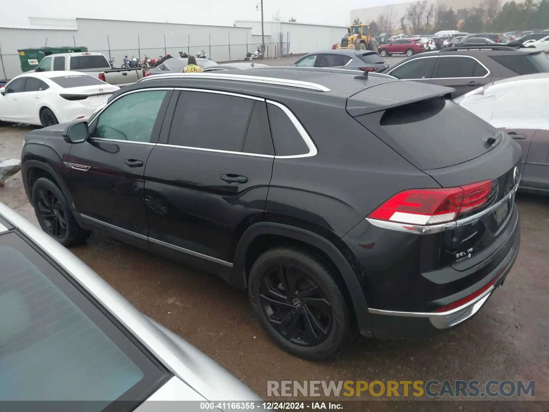 14 fotografías del automóvil dañado 1V2BE2CA3PC201988 VOLKSWAGEN ATLAS CROSS SPORT 2023