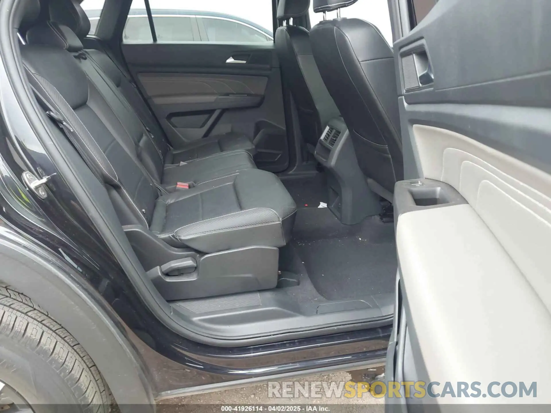 8 fotografías del automóvil dañado 1V2DC2CA3PC208888 VOLKSWAGEN ATLAS CROSS SPORT 2023