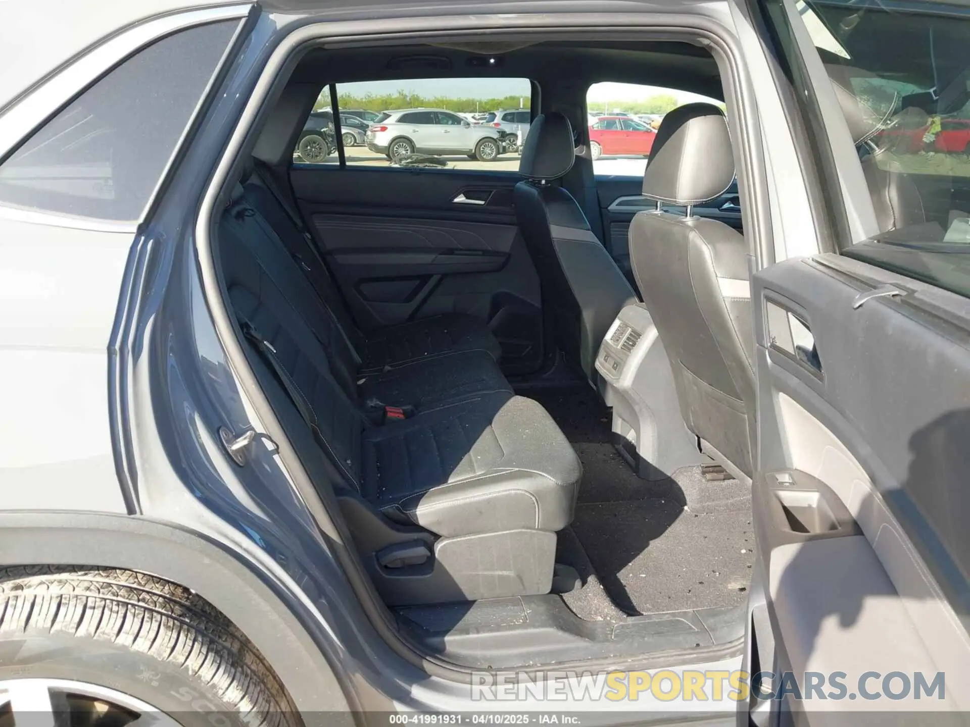8 fotografías del automóvil dañado 1V2FE2CA0PC224677 VOLKSWAGEN ATLAS CROSS SPORT 2023