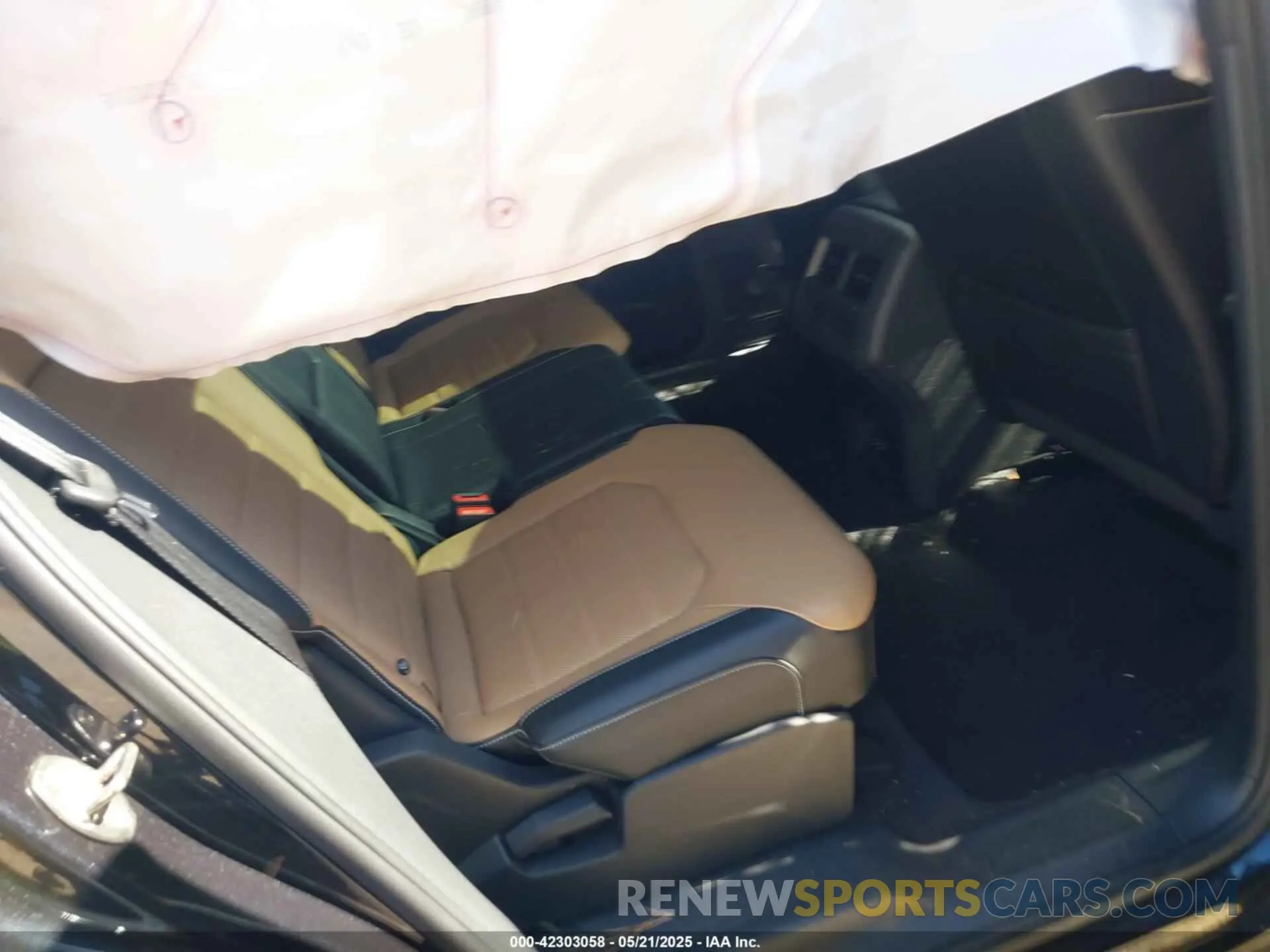 8 fotografías del automóvil dañado 1V2FE2CA2PC216225 VOLKSWAGEN ATLAS CROSS SPORT 2023