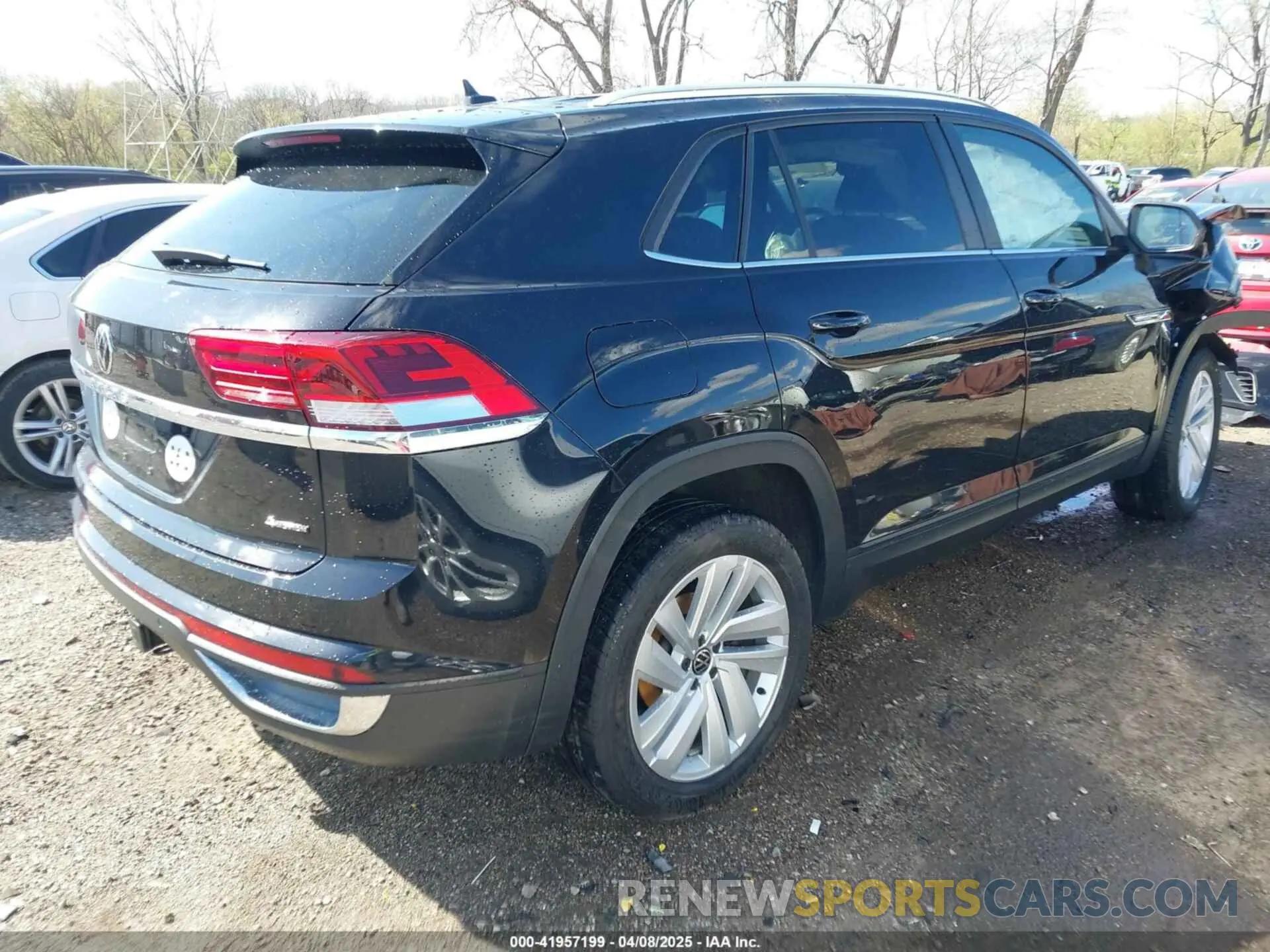 4 fotografías del automóvil dañado 1V2HE2CA4PC209916 VOLKSWAGEN ATLAS CROSS SPORT 2023
