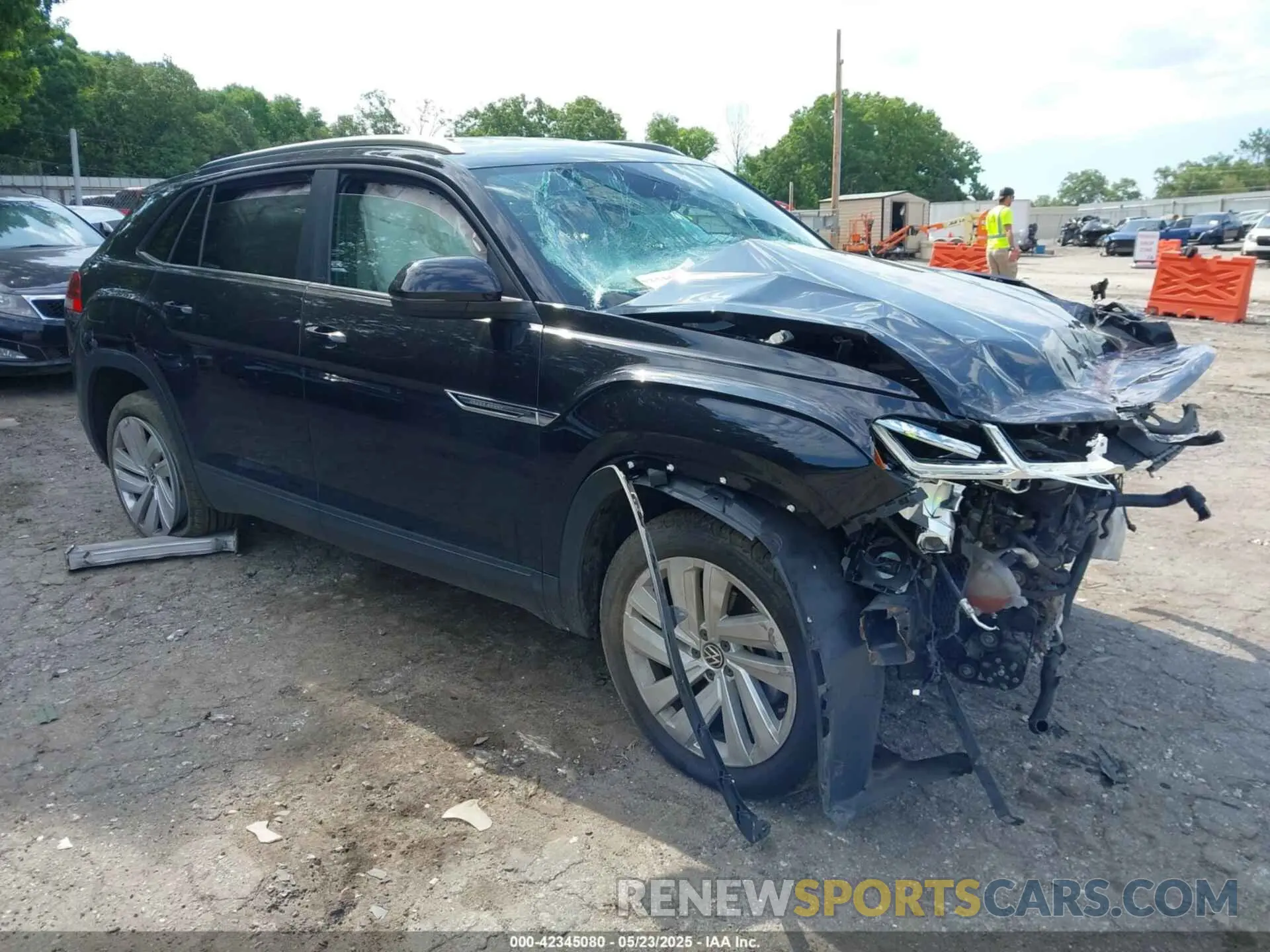 1 fotografías del automóvil dañado 1V2HE2CA8PC203505 VOLKSWAGEN ATLAS CROSS SPORT 2023