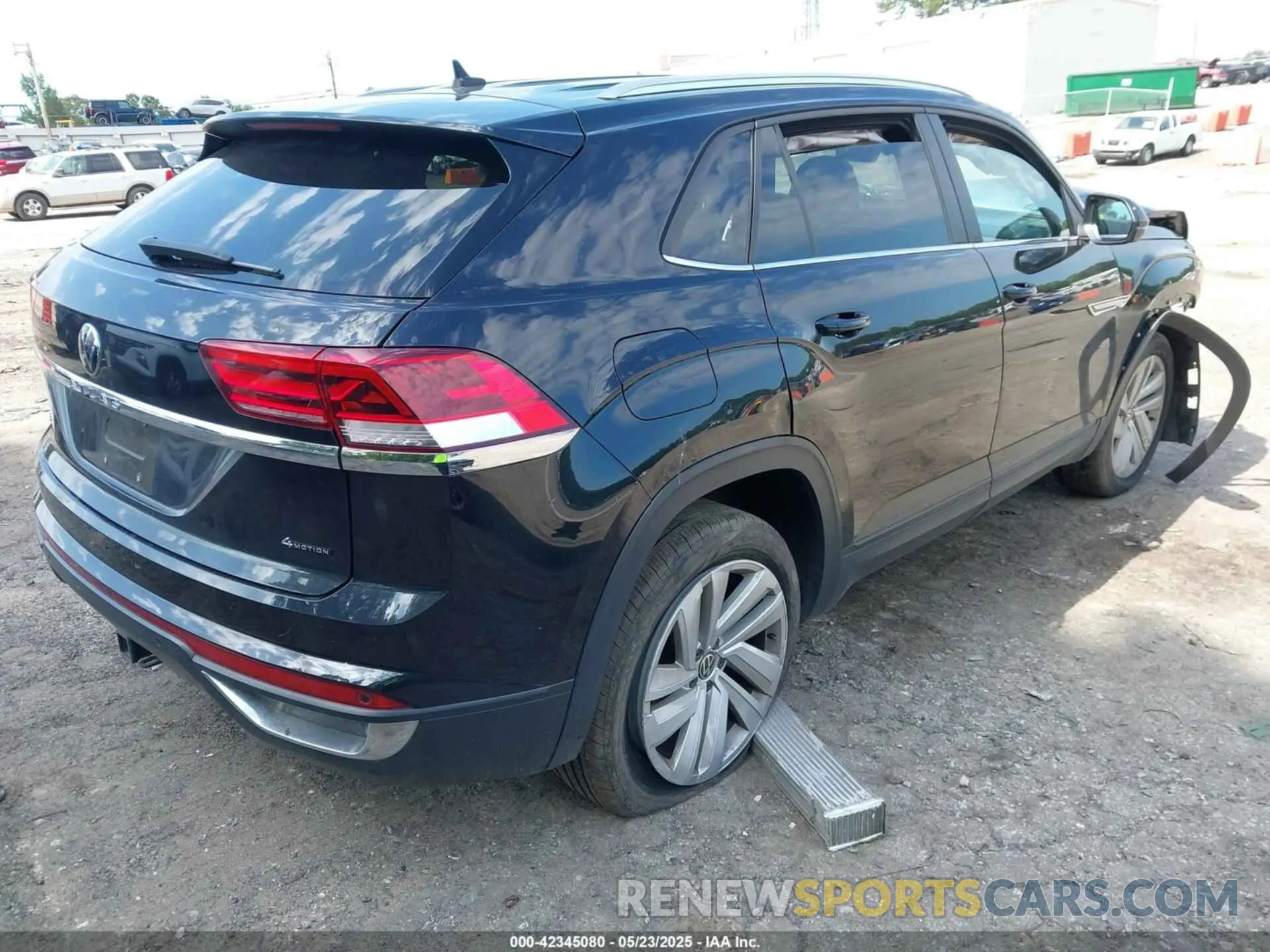 4 fotografías del automóvil dañado 1V2HE2CA8PC203505 VOLKSWAGEN ATLAS CROSS SPORT 2023
