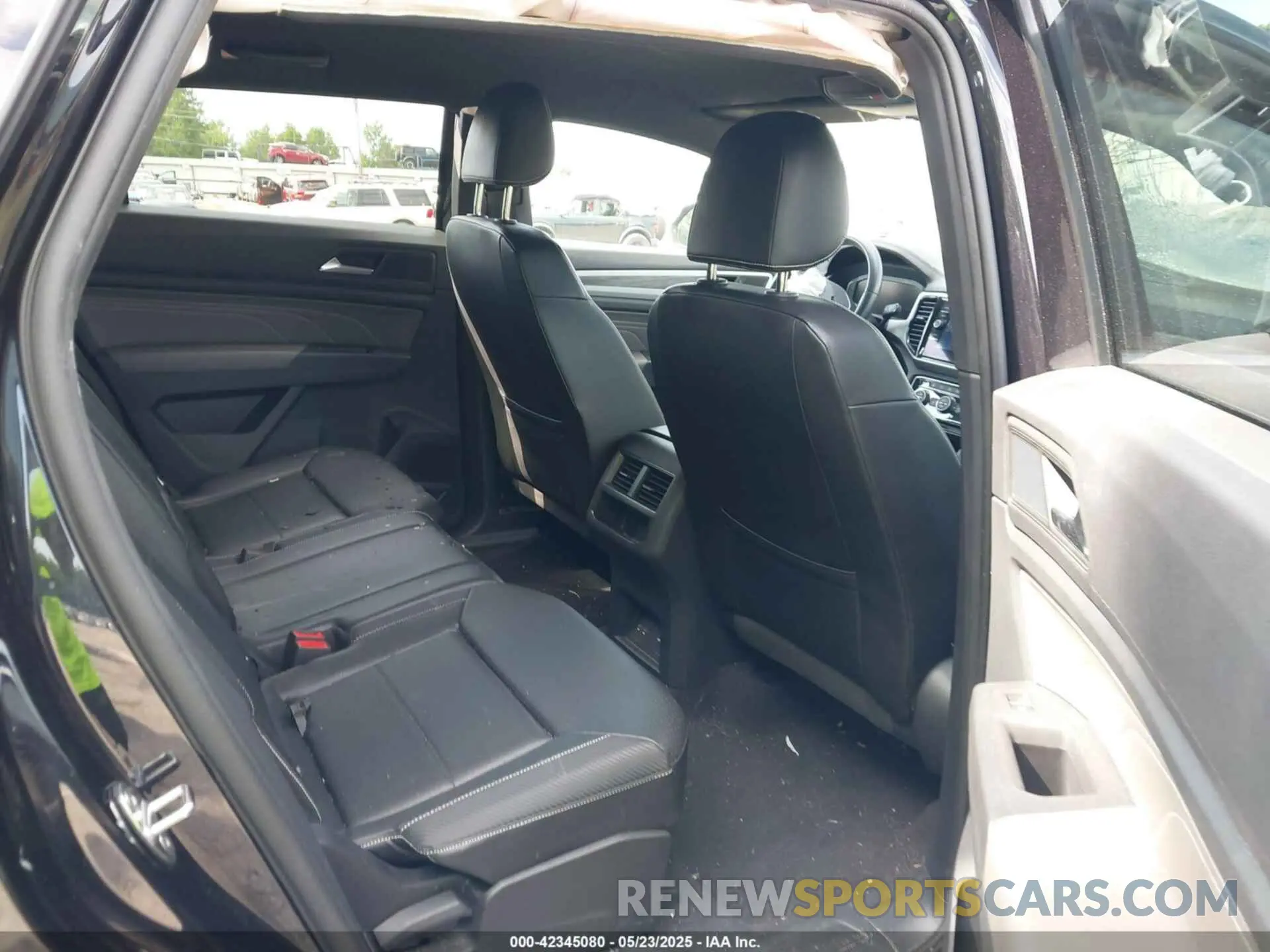 8 fotografías del automóvil dañado 1V2HE2CA8PC203505 VOLKSWAGEN ATLAS CROSS SPORT 2023