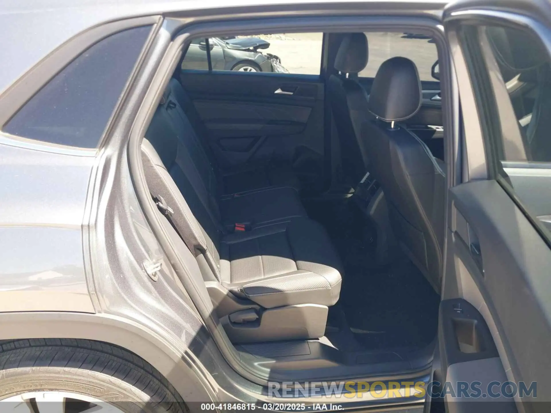 8 fotografías del automóvil dañado 1V2JE2CA2PC203551 VOLKSWAGEN ATLAS CROSS SPORT 2023