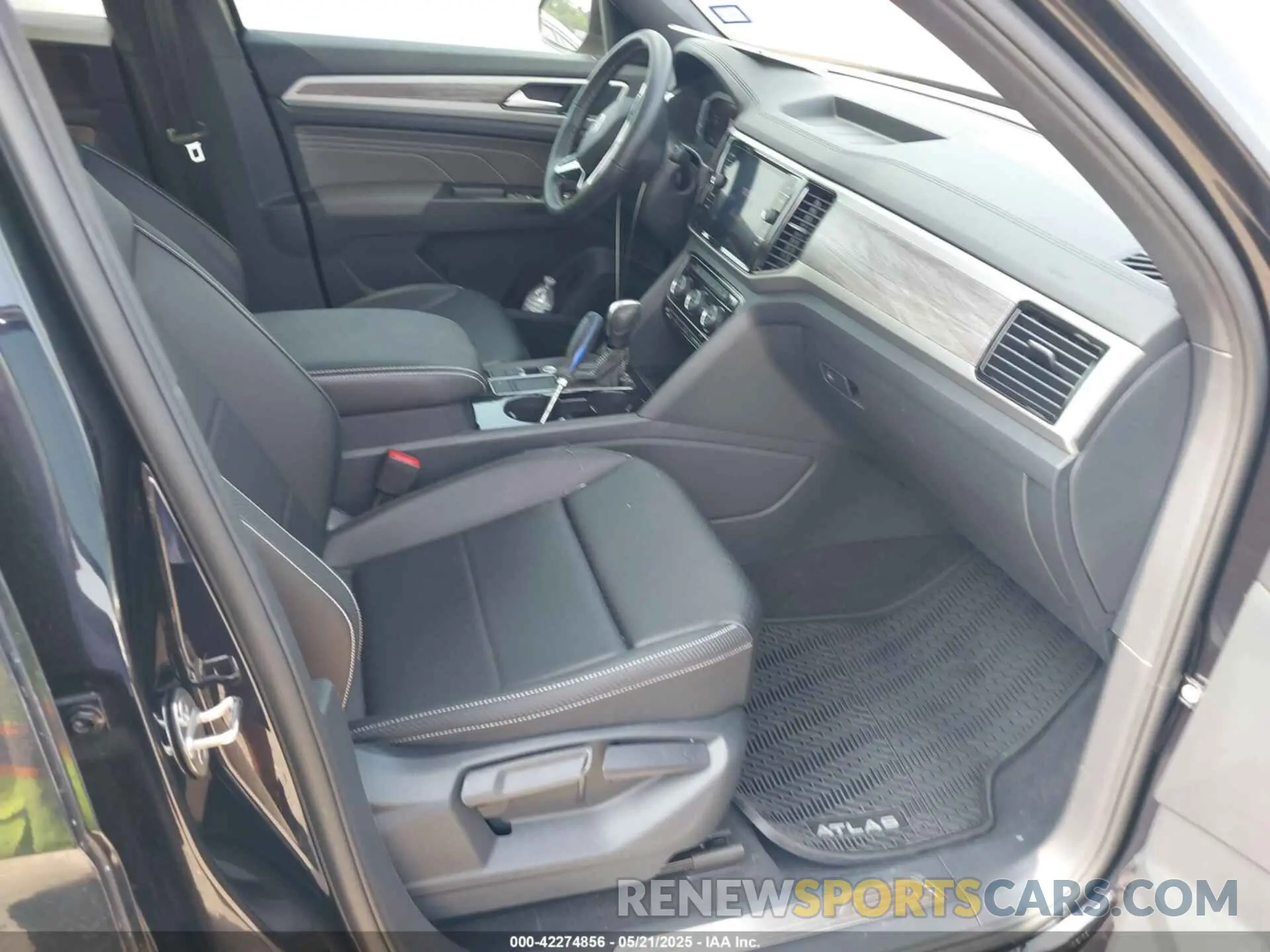 5 fotografías del automóvil dañado 1V2JE2CA6PC201320 VOLKSWAGEN ATLAS CROSS SPORT 2023