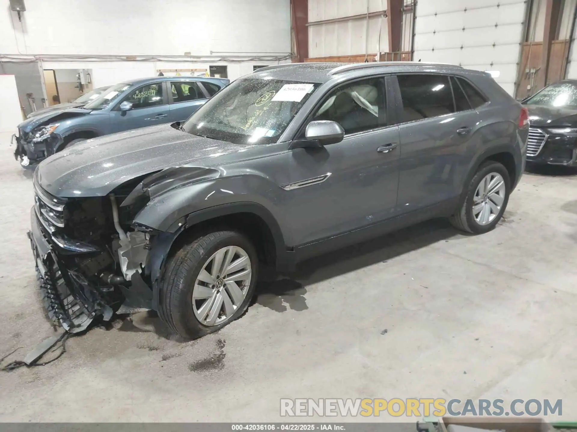 2 fotografías del automóvil dañado 1V2KC2CA2PC207030 VOLKSWAGEN ATLAS CROSS SPORT 2023