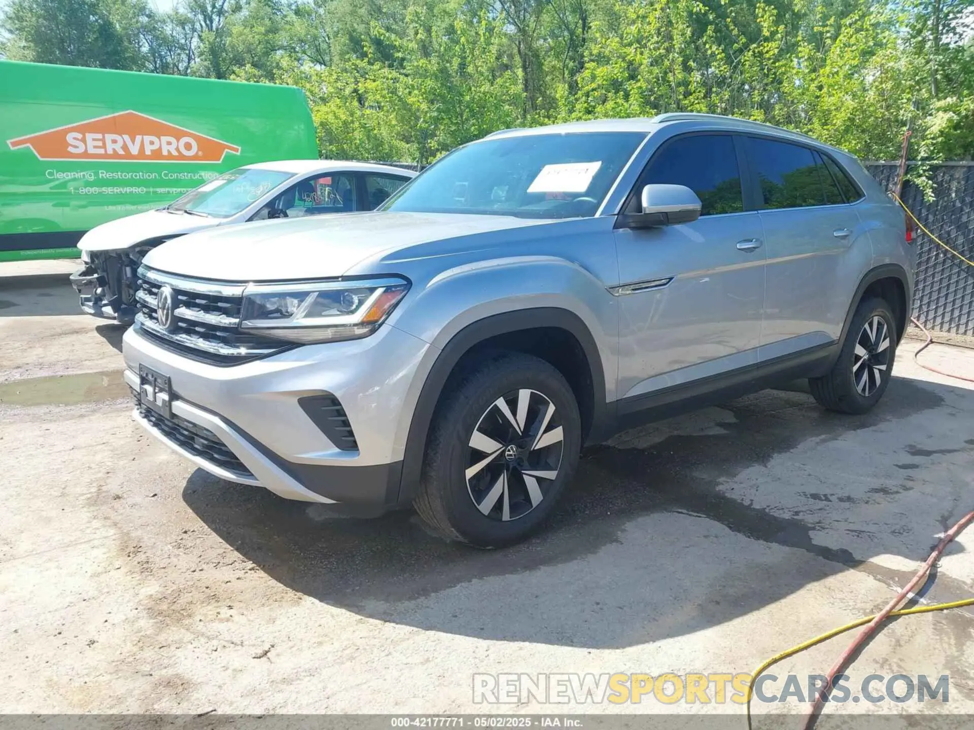 2 fotografías del automóvil dañado 1V2LC2CA9PC212519 VOLKSWAGEN ATLAS CROSS SPORT 2023