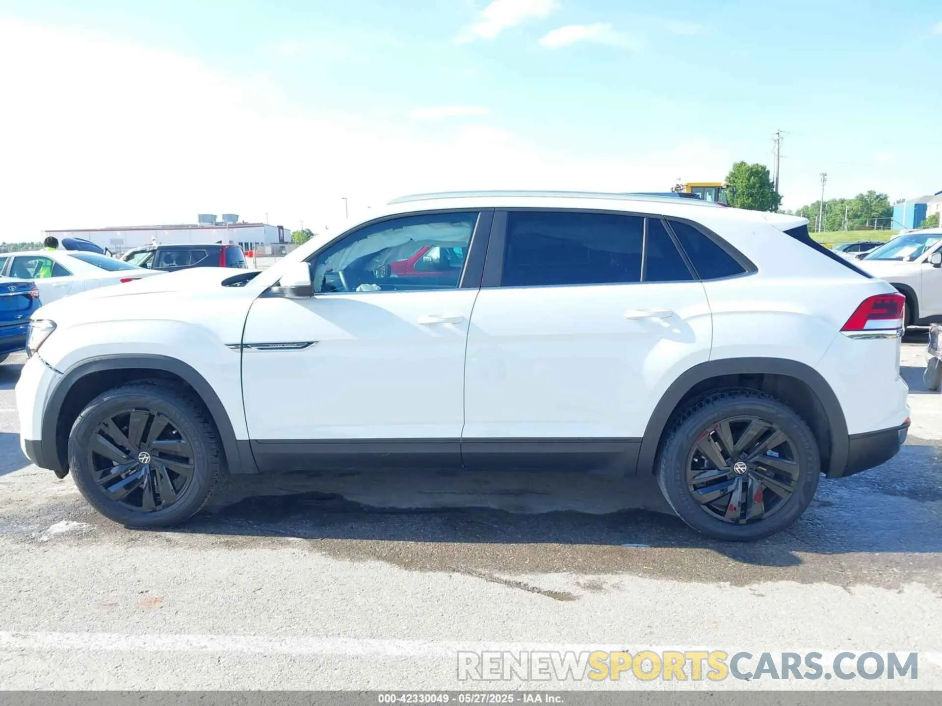 15 fotografías del automóvil dañado 1V2WC2CA3PC228213 VOLKSWAGEN ATLAS CROSS SPORT 2023