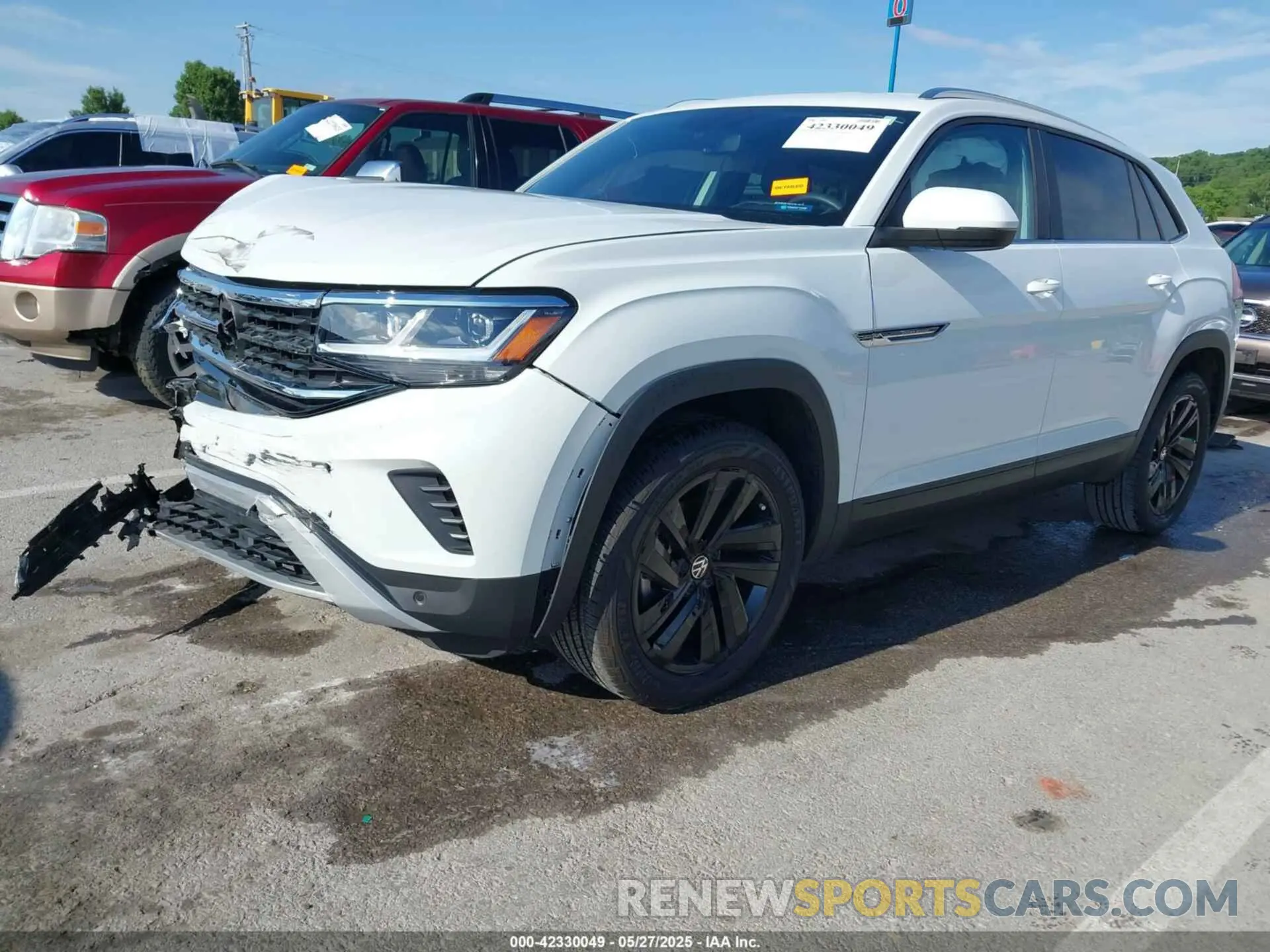 2 fotografías del automóvil dañado 1V2WC2CA3PC228213 VOLKSWAGEN ATLAS CROSS SPORT 2023