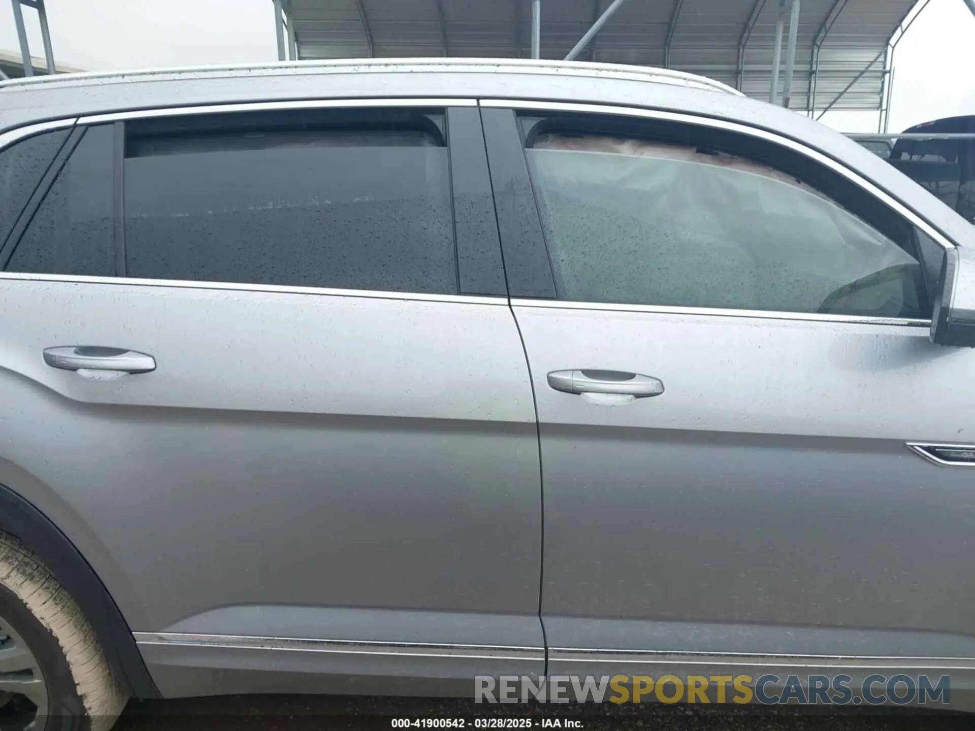 12 fotografías del automóvil dañado 1V2AE2CA3RC246301 VOLKSWAGEN ATLAS CROSS SPORT 2024