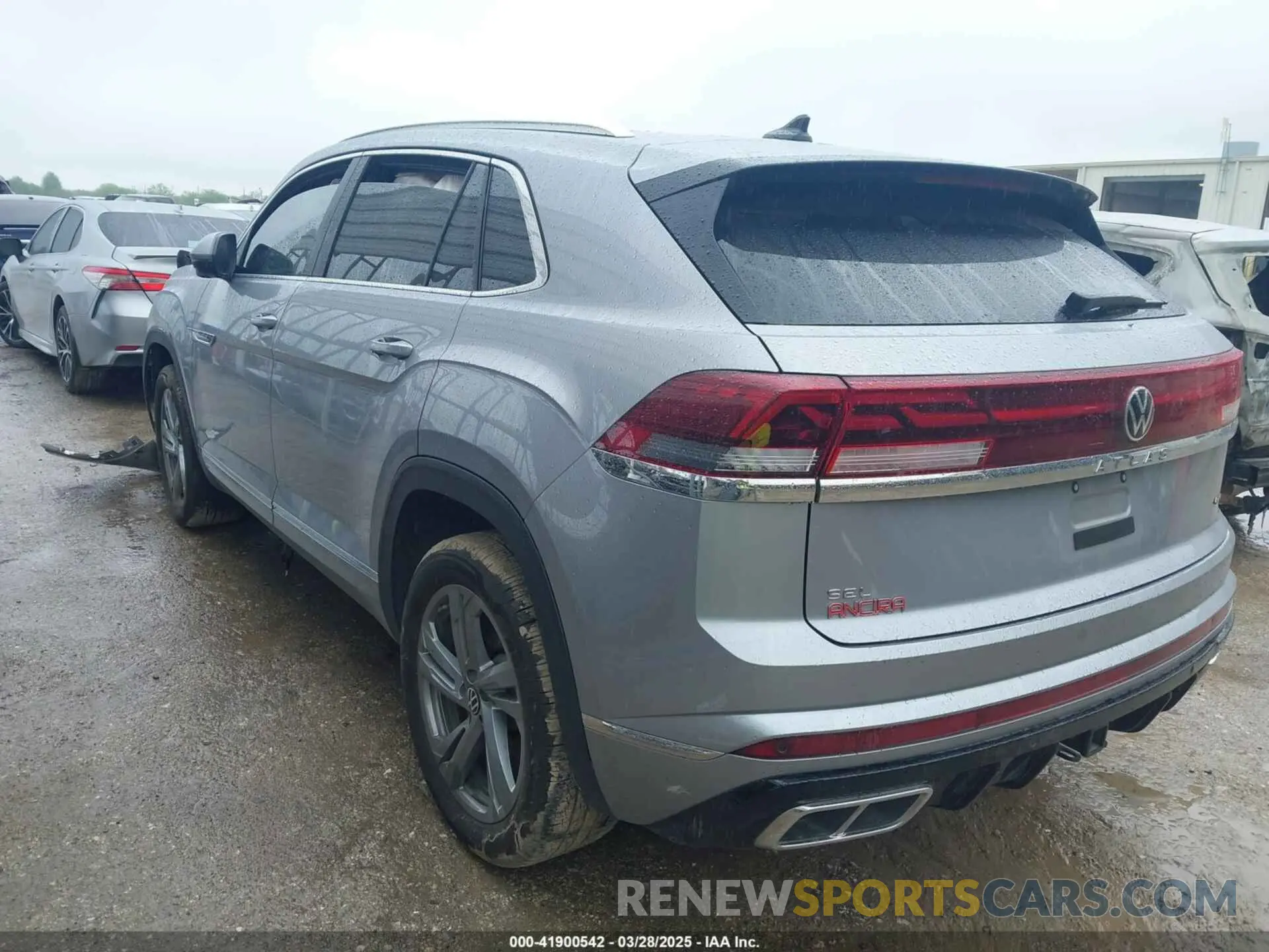 3 fotografías del automóvil dañado 1V2AE2CA3RC246301 VOLKSWAGEN ATLAS CROSS SPORT 2024