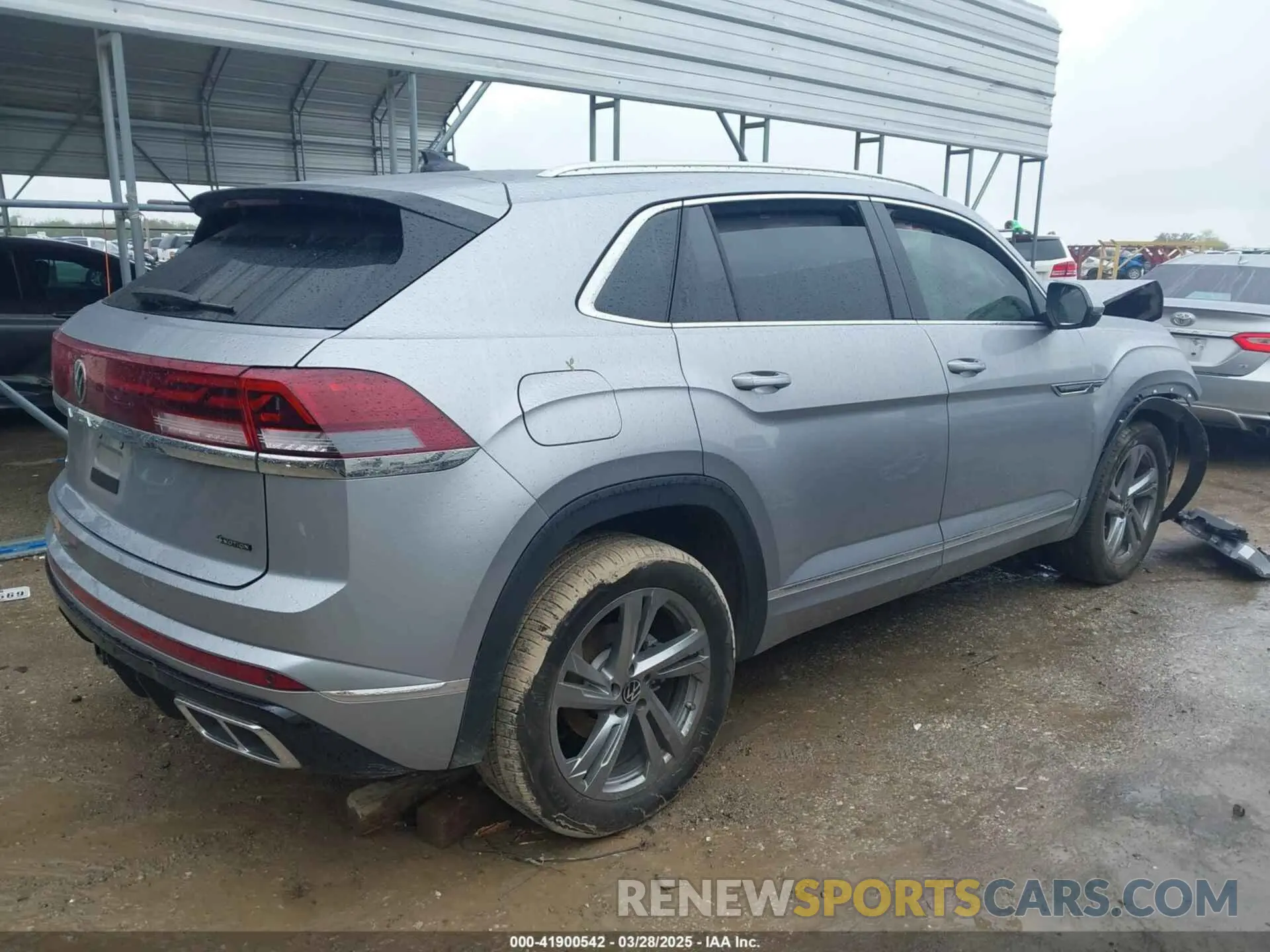 4 fotografías del automóvil dañado 1V2AE2CA3RC246301 VOLKSWAGEN ATLAS CROSS SPORT 2024