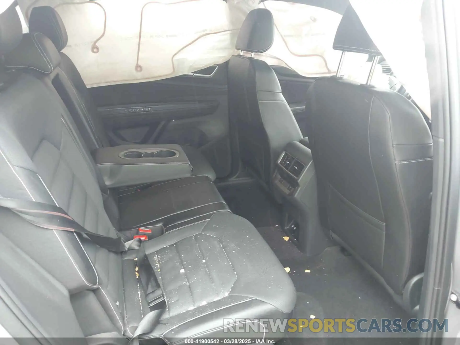 8 fotografías del automóvil dañado 1V2AE2CA3RC246301 VOLKSWAGEN ATLAS CROSS SPORT 2024