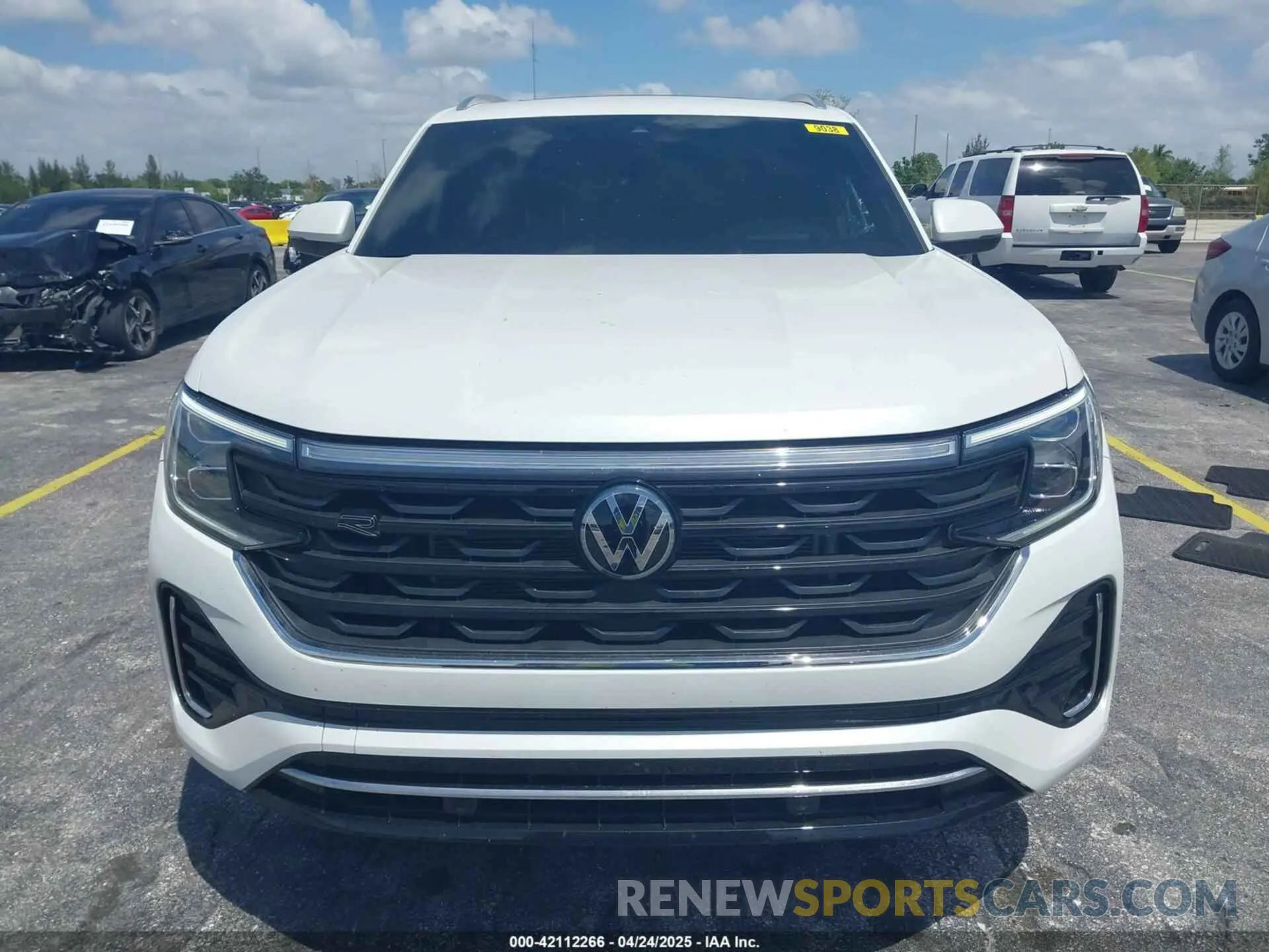 12 fotografías del automóvil dañado 1V2AE2CA8RC214475 VOLKSWAGEN ATLAS CROSS SPORT 2024