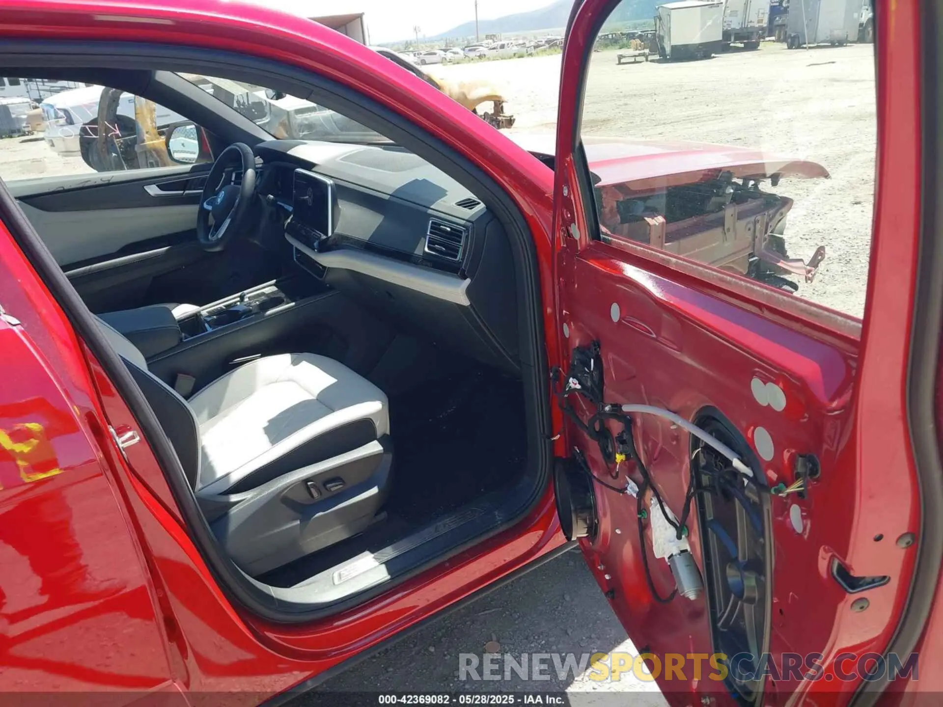 5 fotografías del automóvil dañado 1V2FE2CA6RC259193 VOLKSWAGEN ATLAS CROSS SPORT 2024