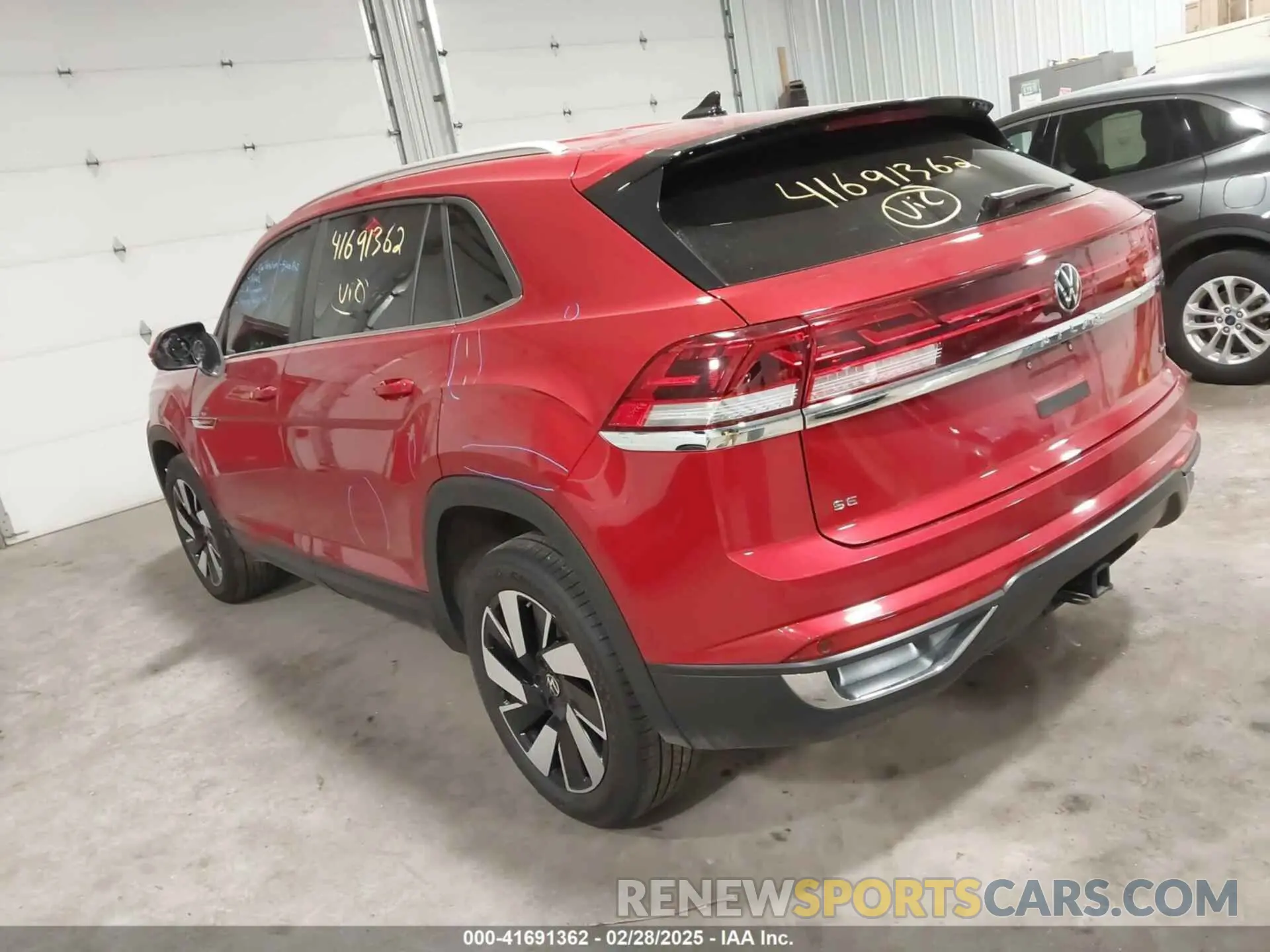 3 fotografías del automóvil dañado 1V2HE2CA6RC221830 VOLKSWAGEN ATLAS CROSS SPORT 2024