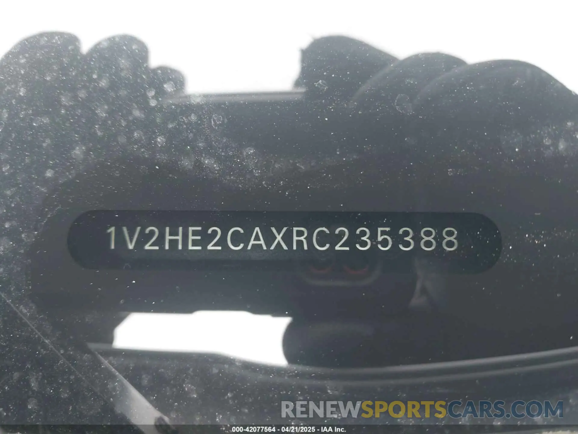 9 fotografías del automóvil dañado 1V2HE2CAXRC235388 VOLKSWAGEN ATLAS CROSS SPORT 2024