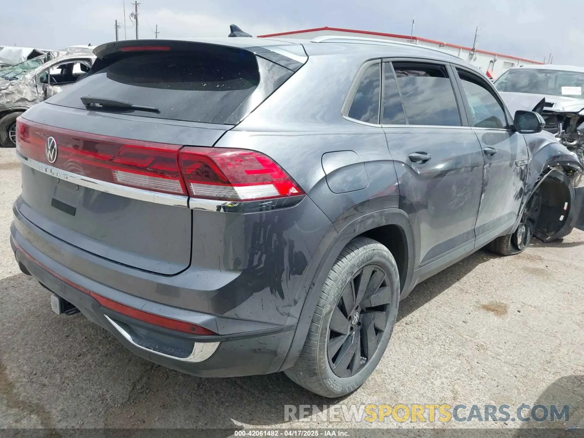 4 fotografías del automóvil dañado 1V2JE2CA1RC252078 VOLKSWAGEN ATLAS CROSS SPORT 2024