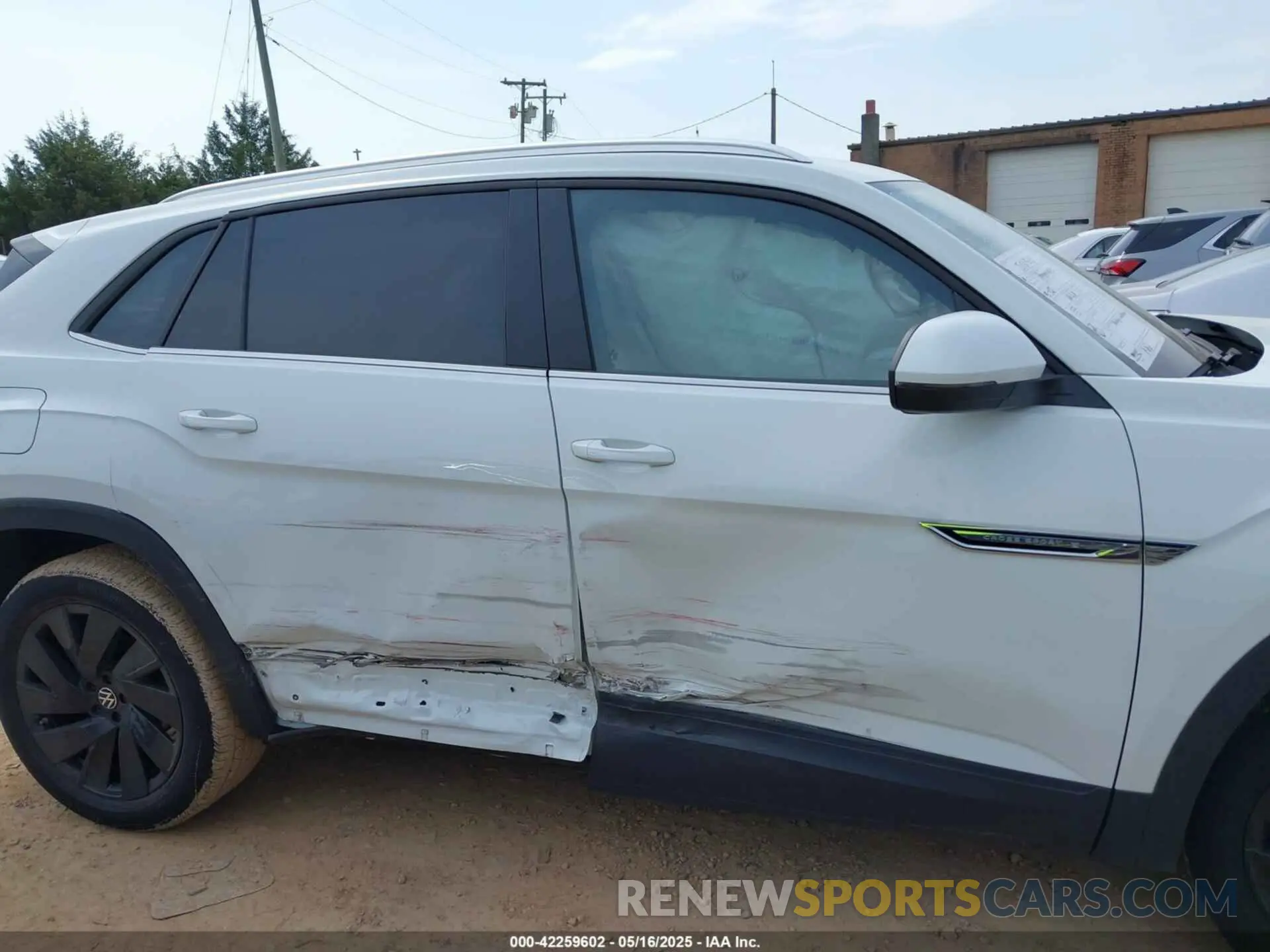 13 fotografías del automóvil dañado 1V2JE2CA8RC212273 VOLKSWAGEN ATLAS CROSS SPORT 2024