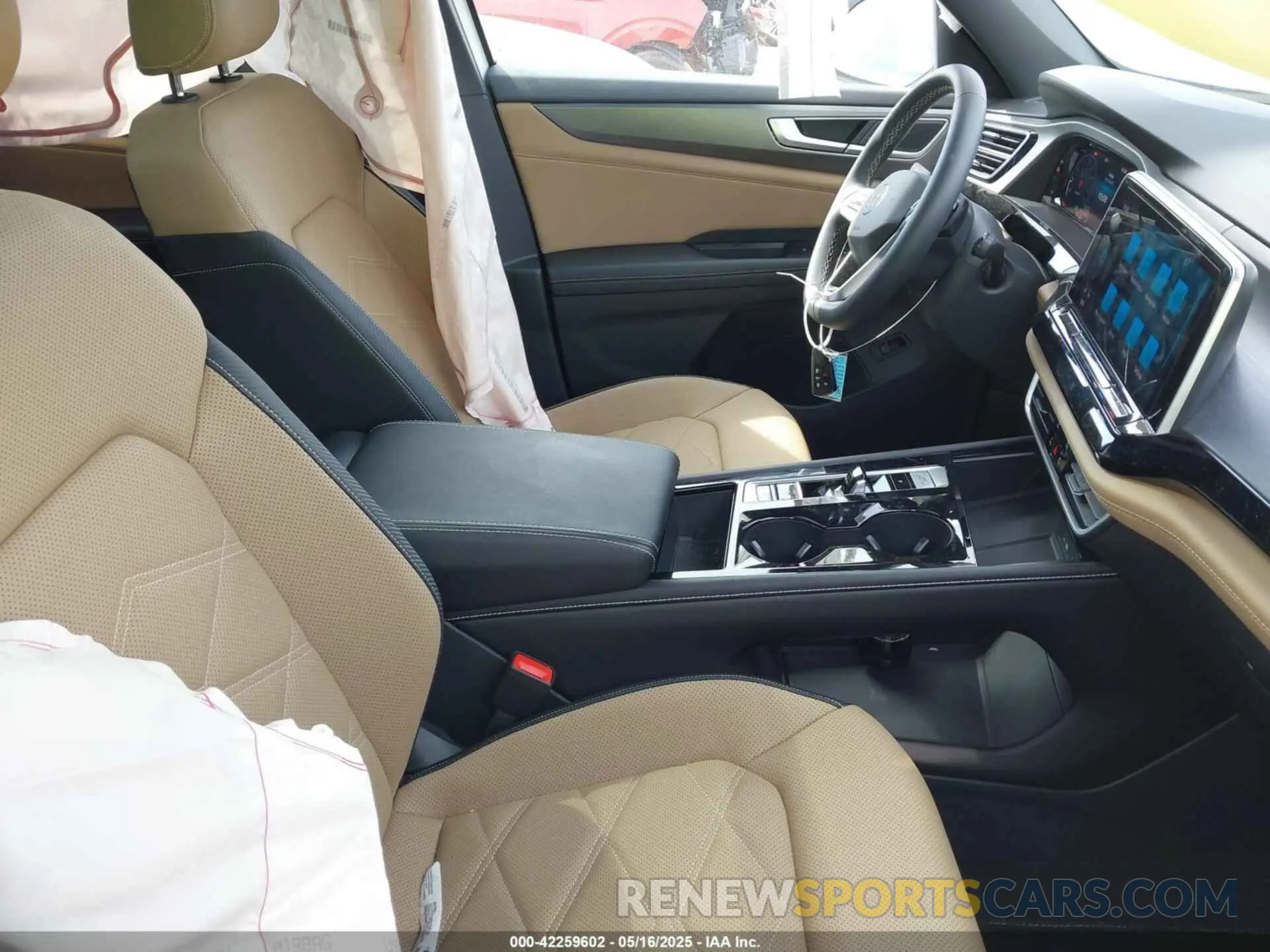 5 fotografías del automóvil dañado 1V2JE2CA8RC212273 VOLKSWAGEN ATLAS CROSS SPORT 2024