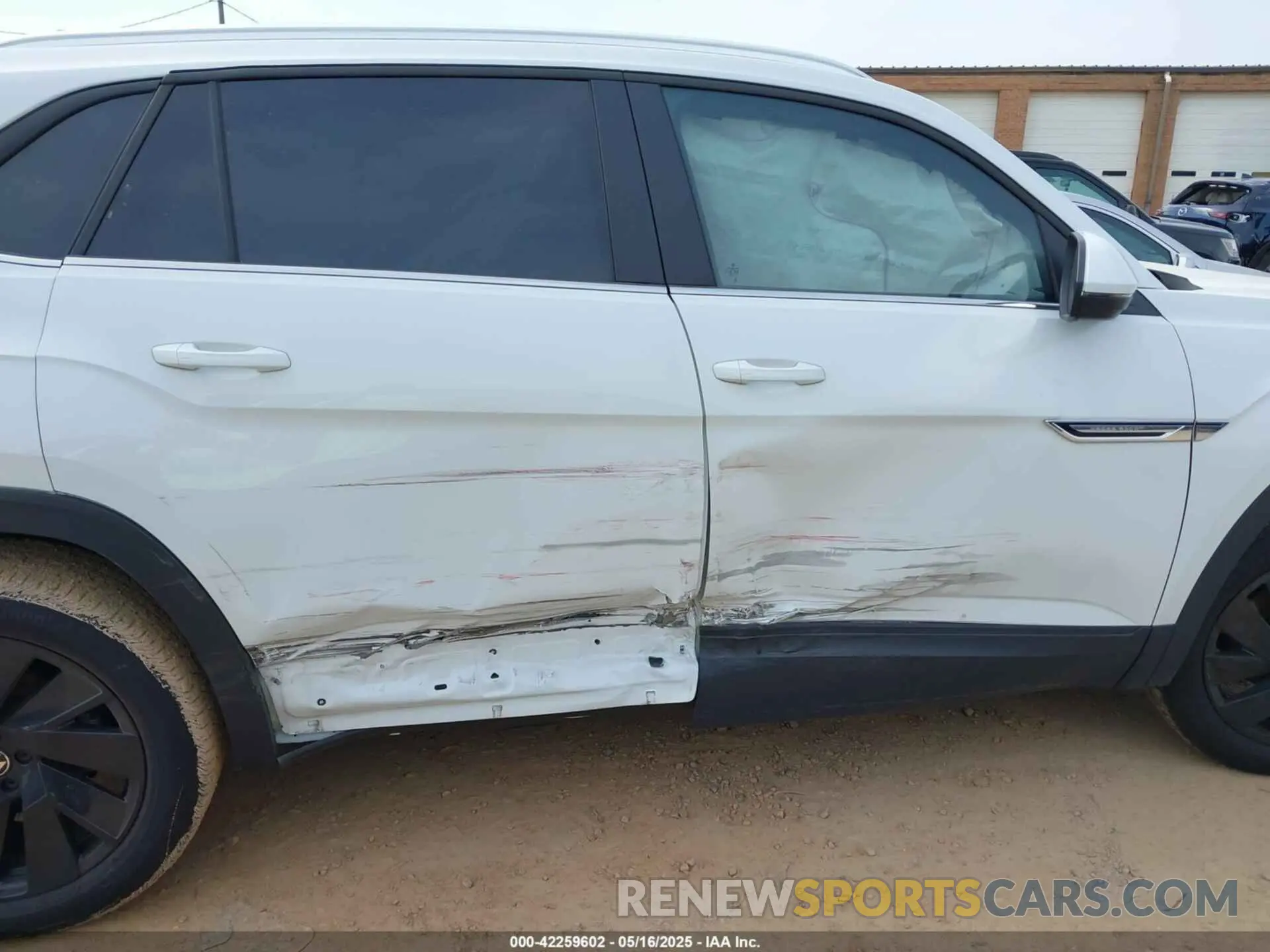 6 fotografías del automóvil dañado 1V2JE2CA8RC212273 VOLKSWAGEN ATLAS CROSS SPORT 2024